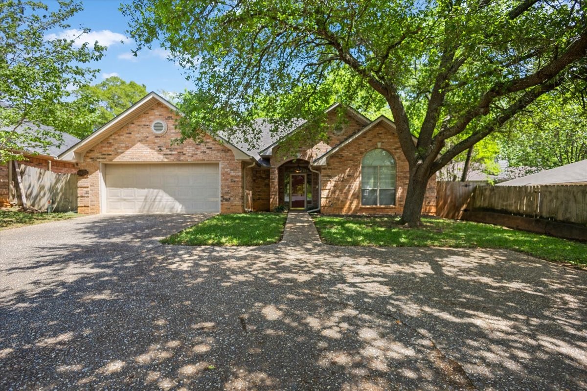 2824 Crestview Avenue Tyler TX 75701