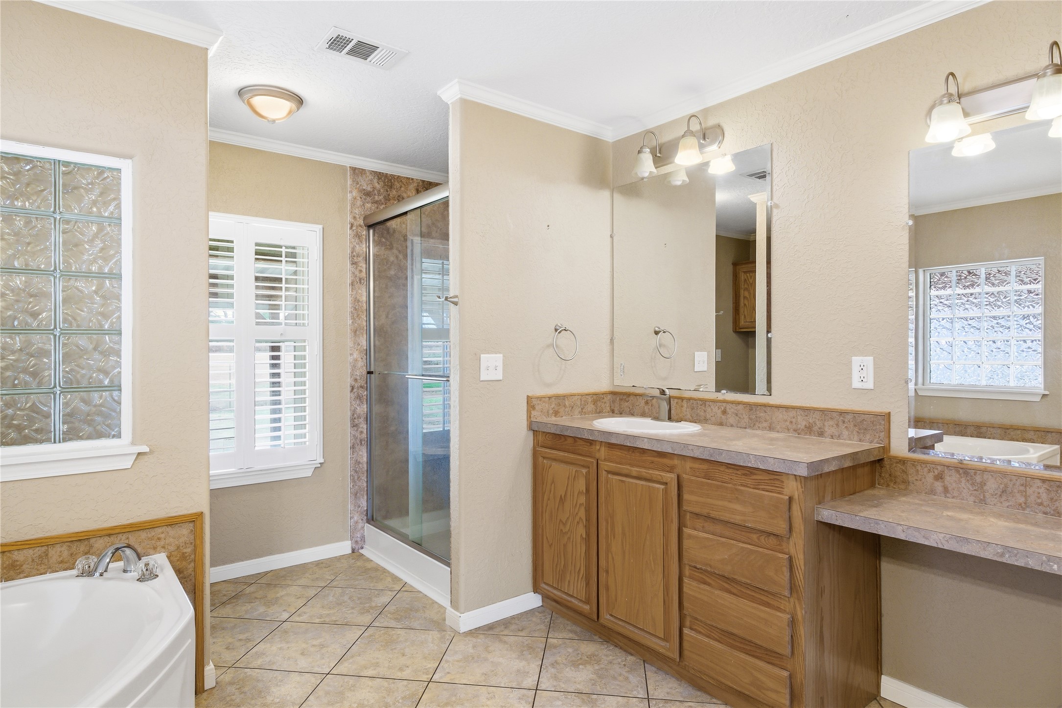 370 Vz County Road 4134 Canton TX 75103