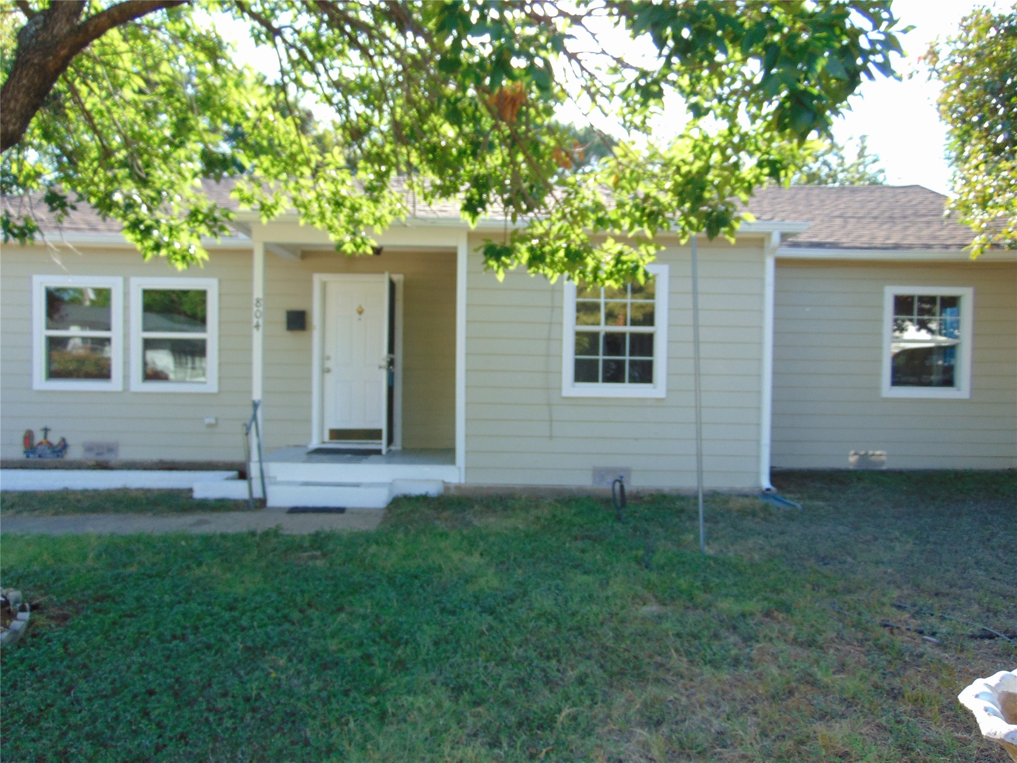 804 Rindie Street Irving TX 75060