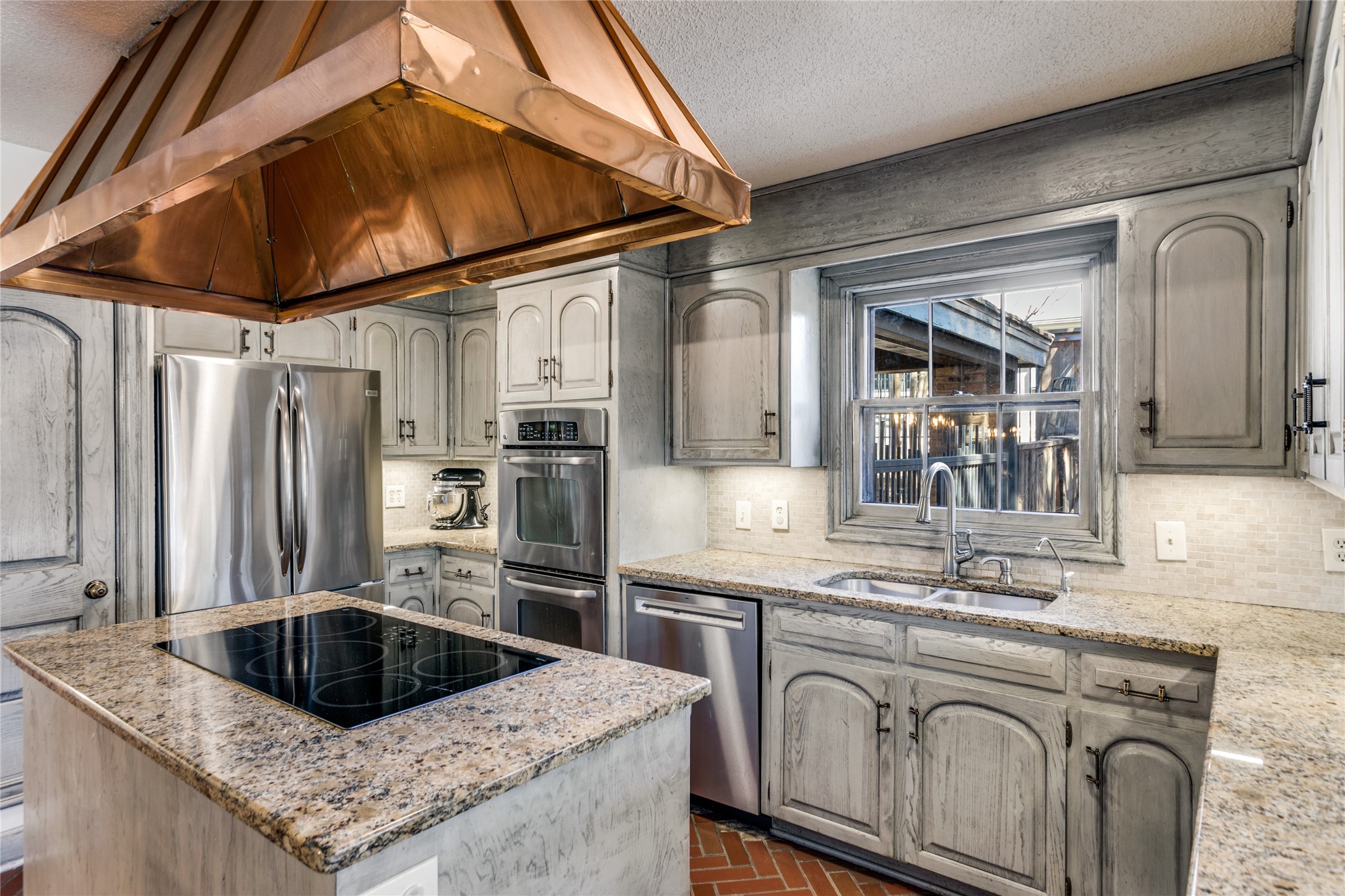 1213 Greenbriar Lane Arlington TX 76013