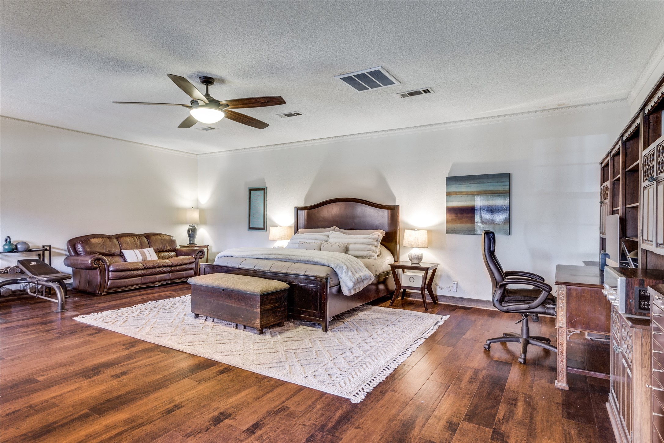 1213 Greenbriar Lane Arlington TX 76013
