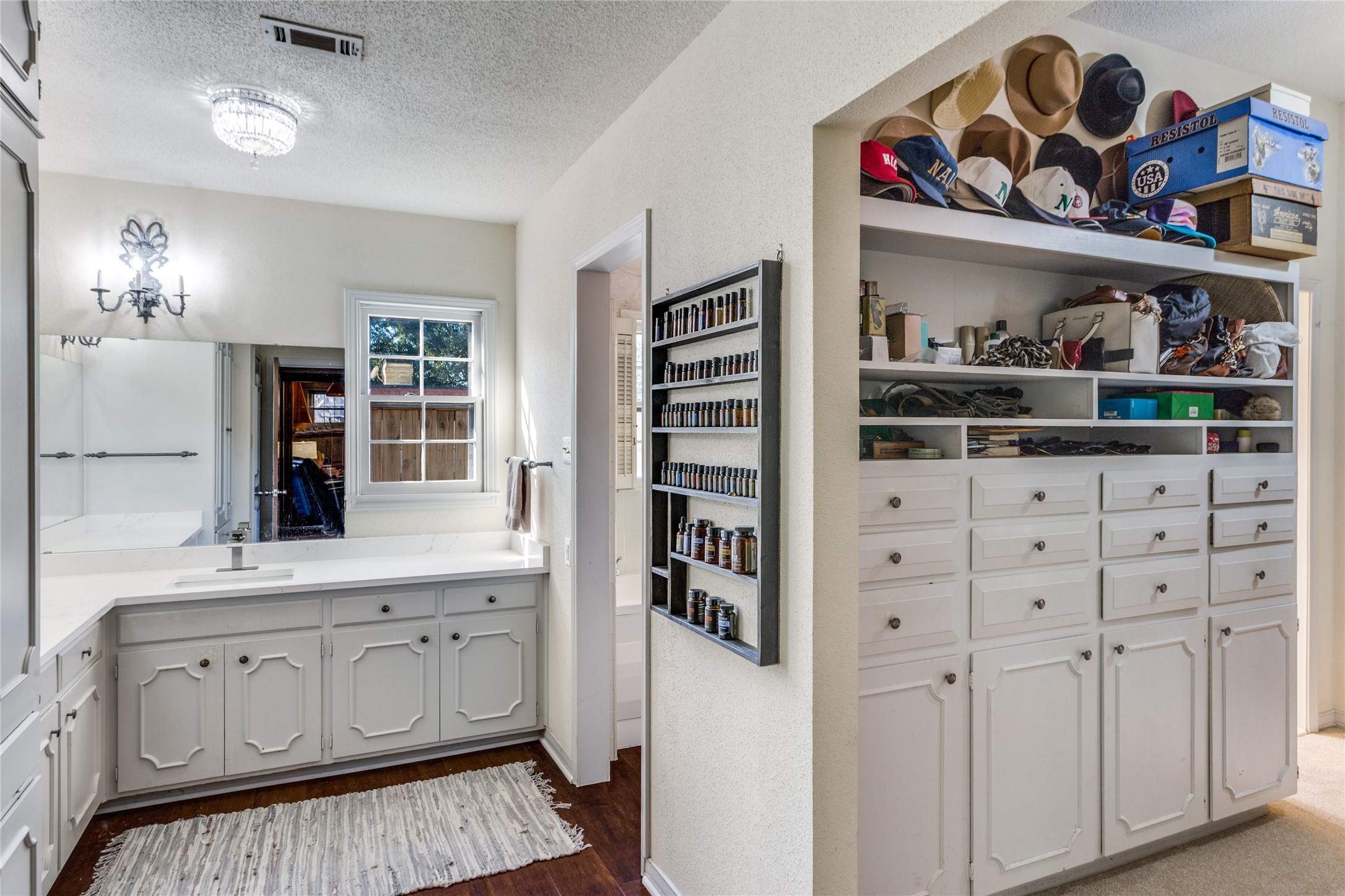 1213 Greenbriar Lane Arlington TX 76013