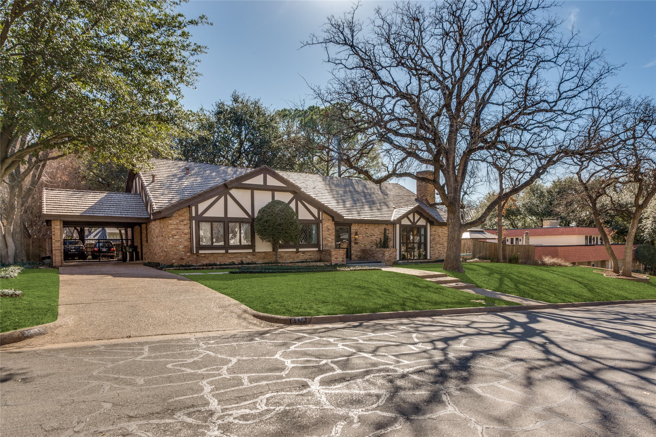 1213 Greenbriar Lane Arlington TX 76013