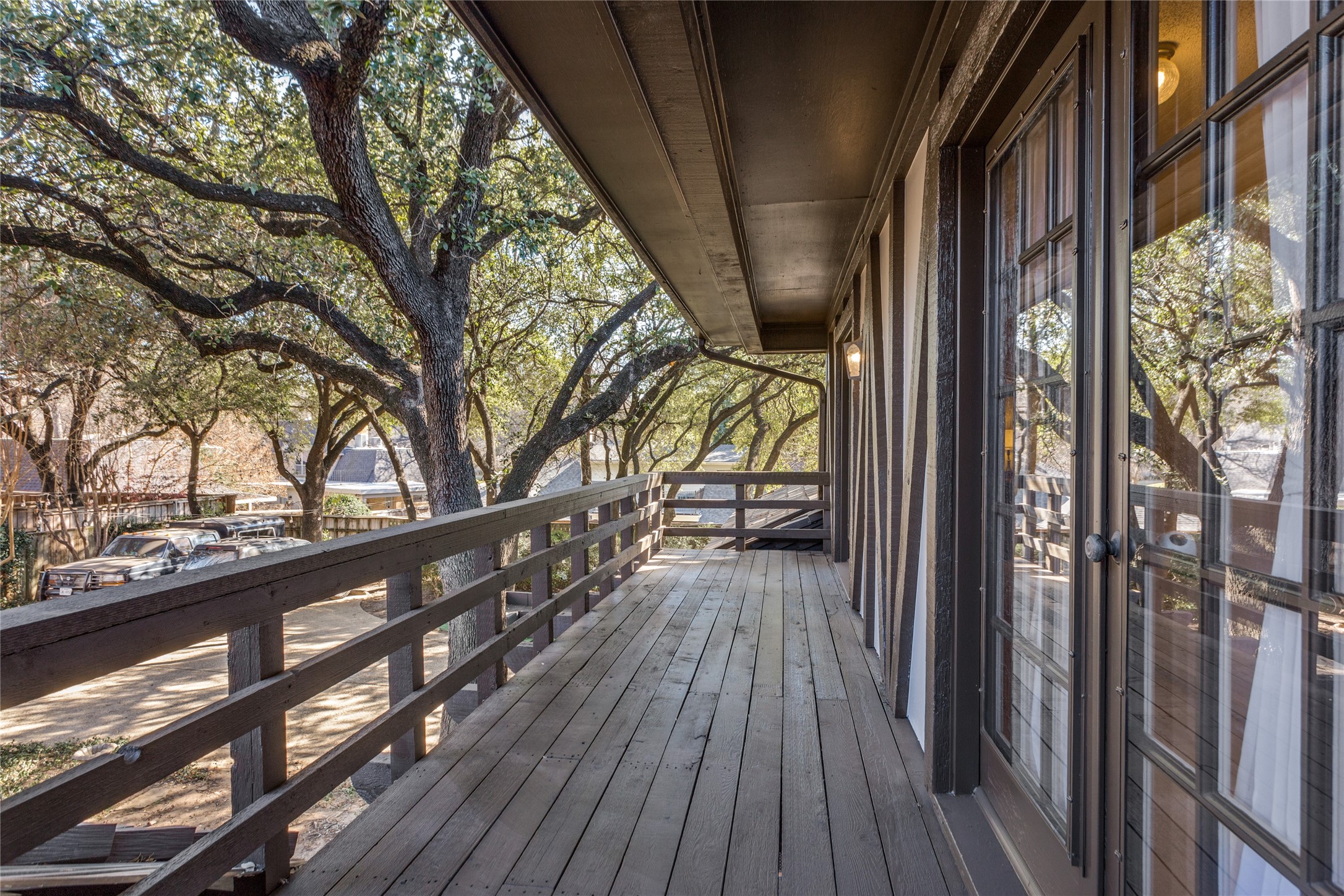 1213 Greenbriar Lane Arlington TX 76013