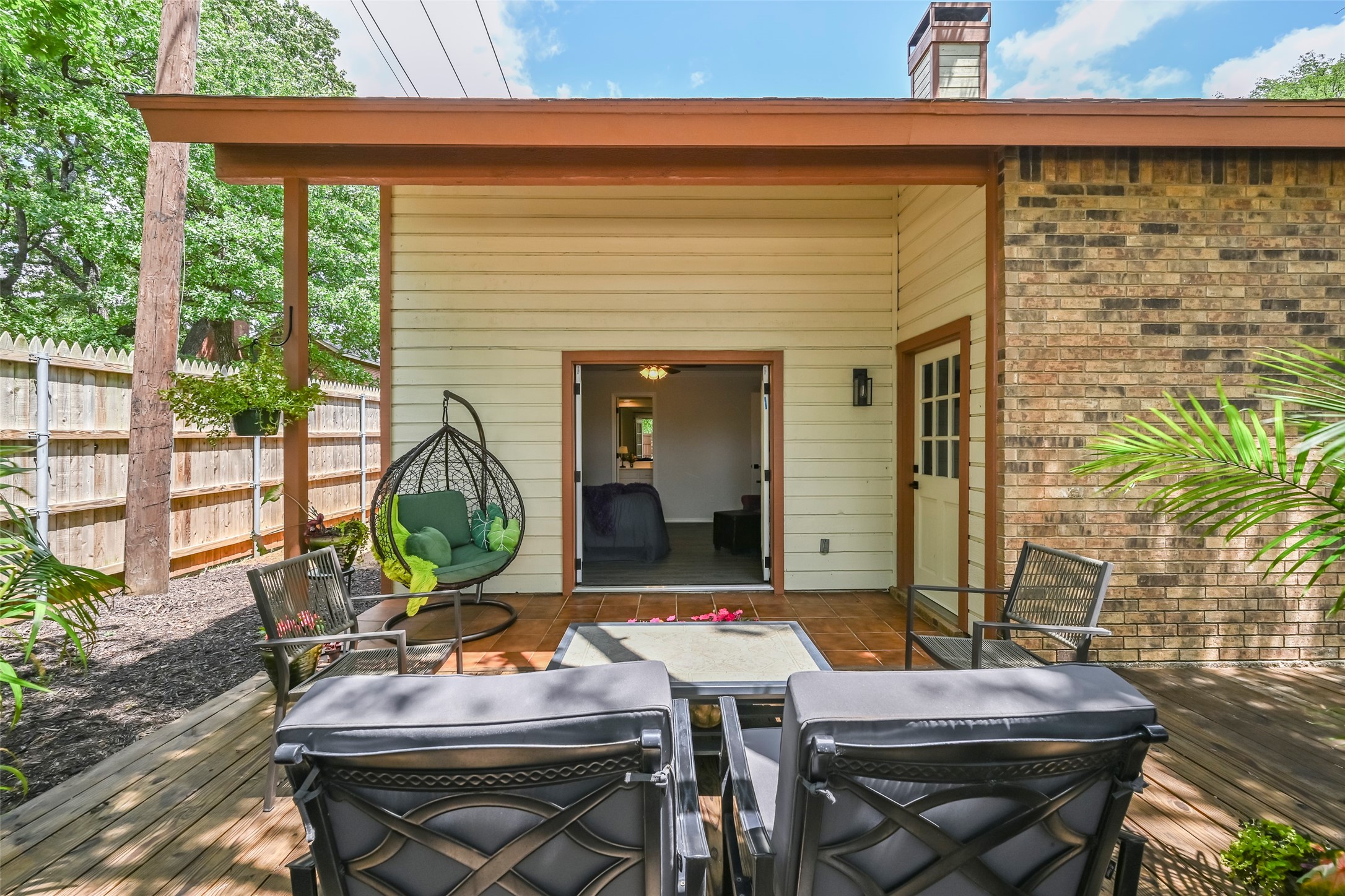 1446 Palmnold Circle W Fort Worth TX 76120