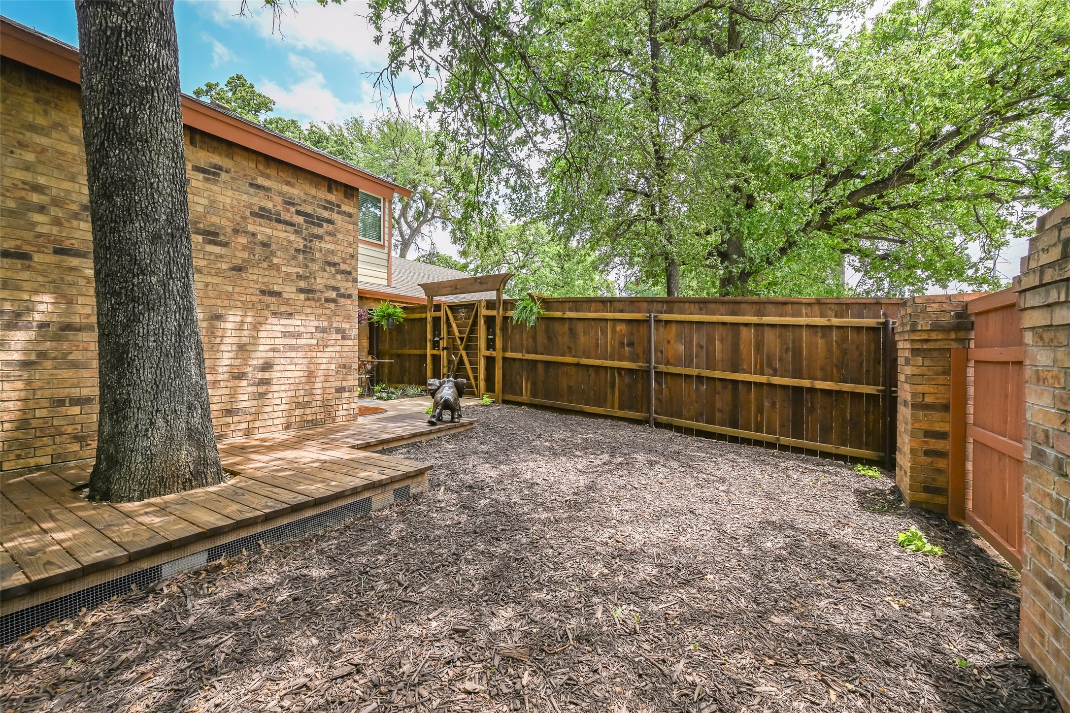 1446 Palmnold Circle W Fort Worth TX 76120