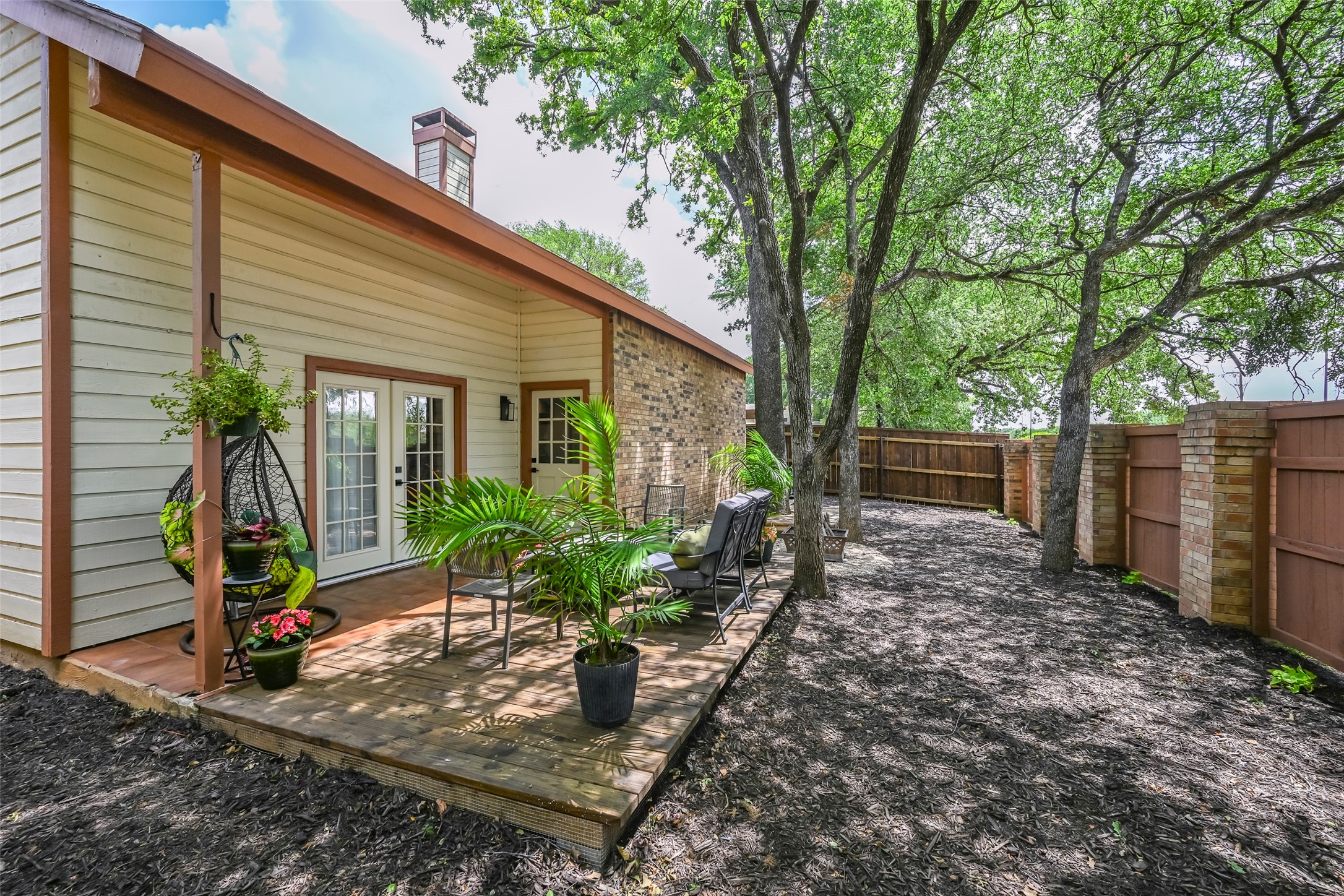 1446 Palmnold Circle W Fort Worth TX 76120