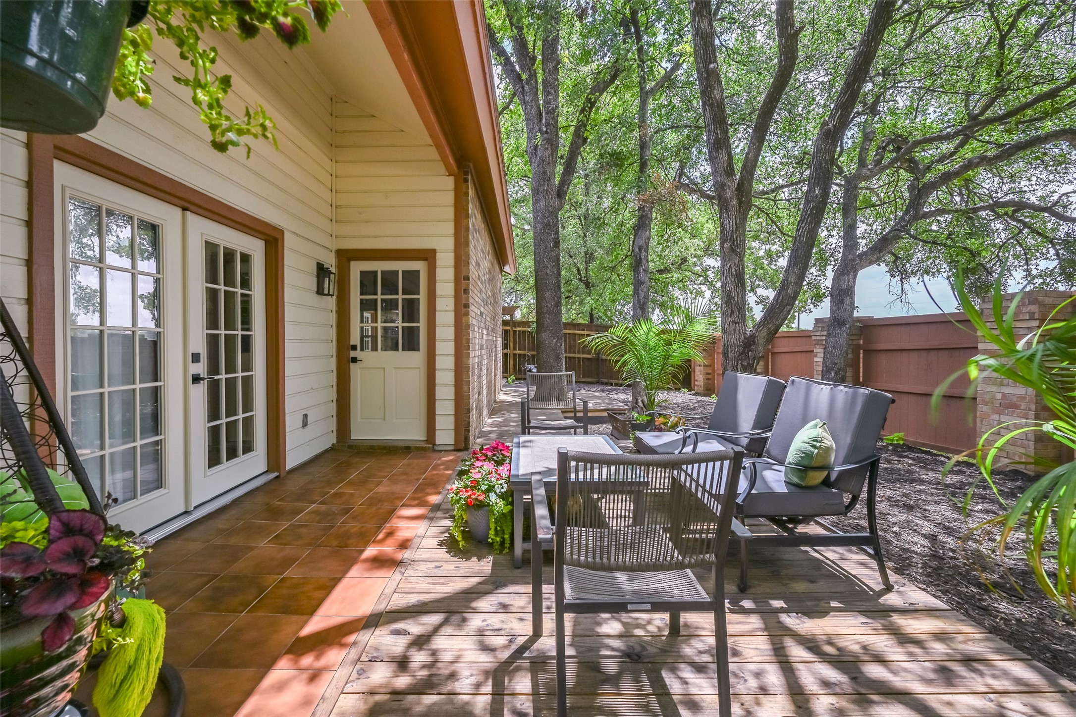 1446 Palmnold Circle W Fort Worth TX 76120