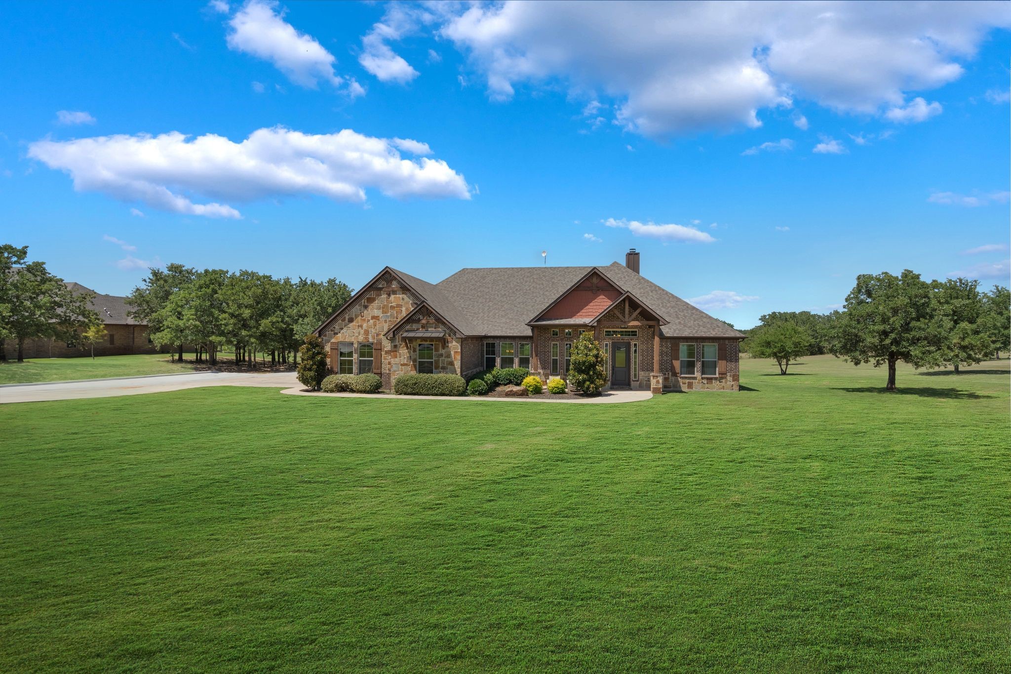 140 Cowan Crossing Alvord TX 76225