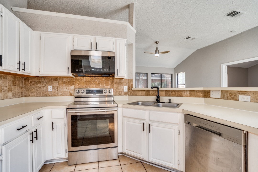 3112 Morning Meadow Lane Grand Prairie TX 75052
