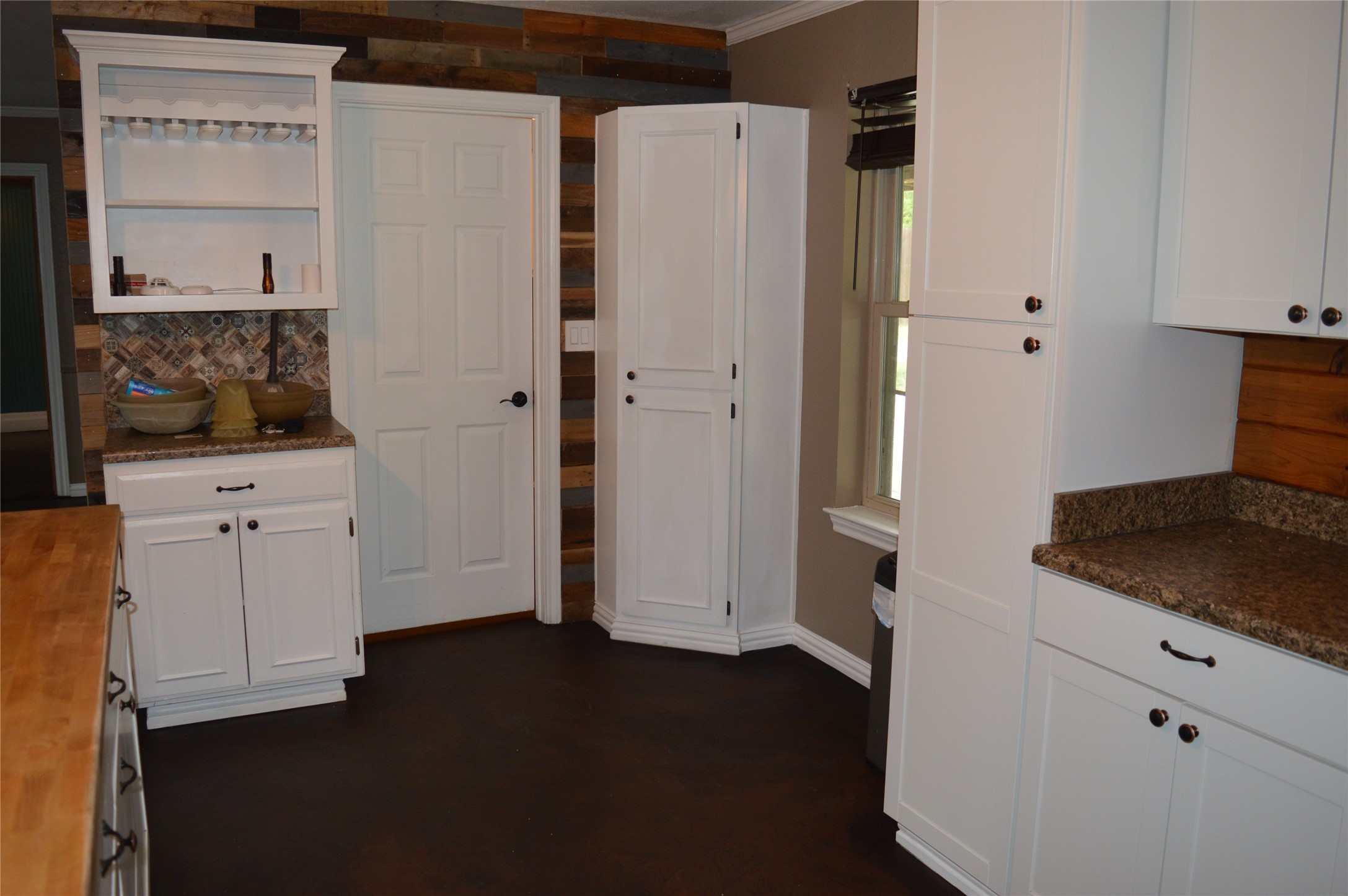 2024 Walker Street Granbury TX 76048