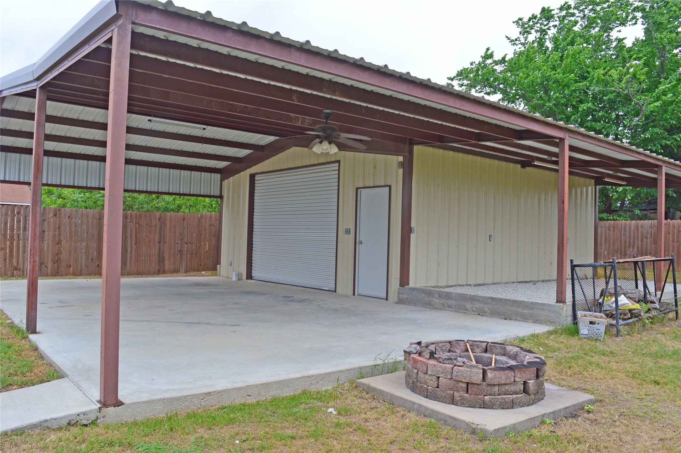 2024 Walker Street Granbury TX 76048