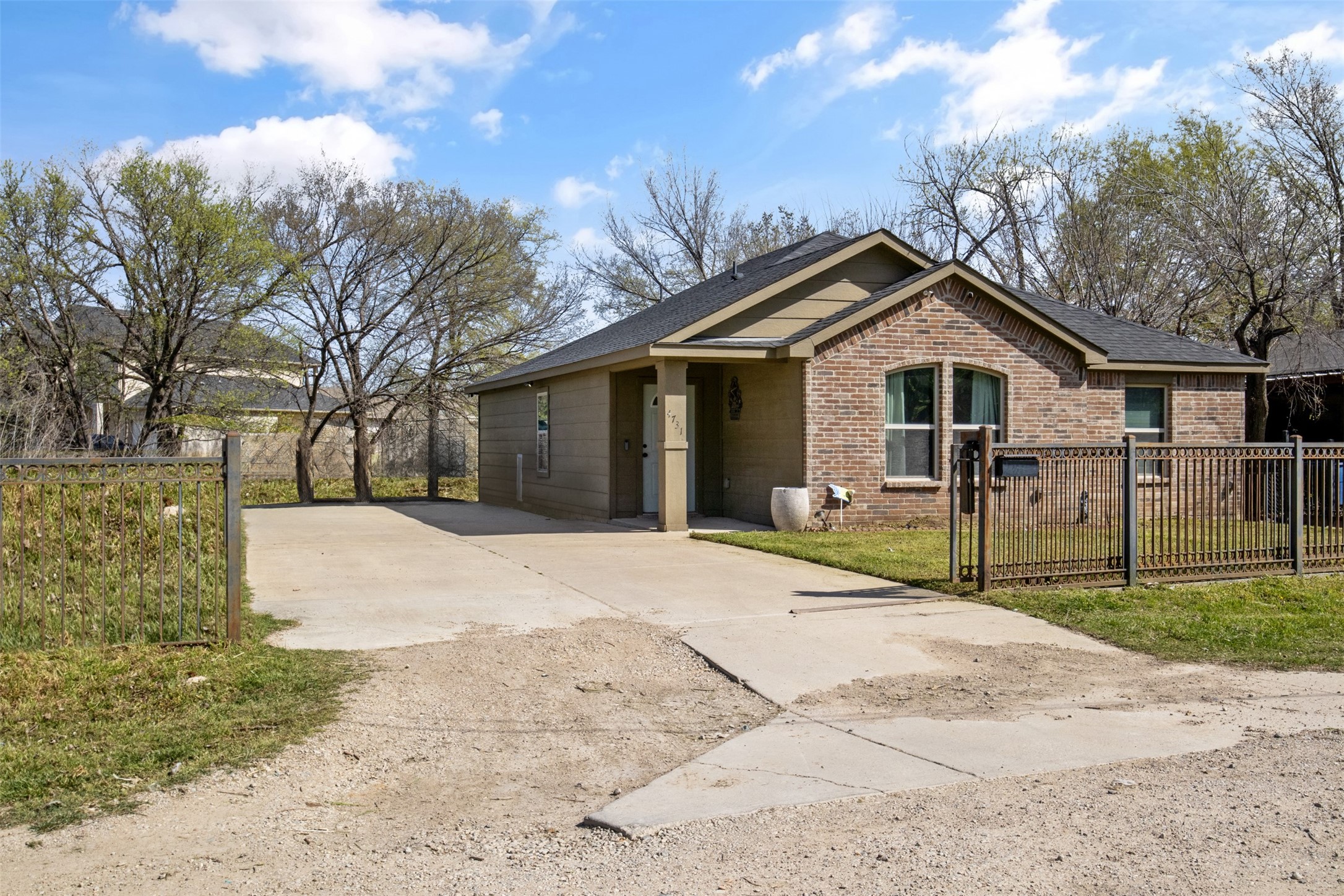 4731 Morris Street Dallas TX 75212