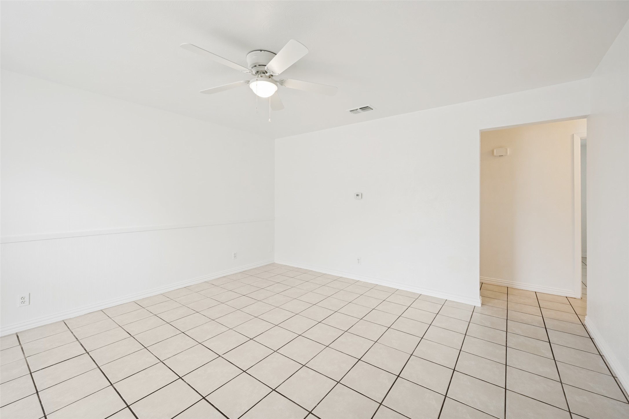 903 Woodbrook Street Arlington TX 76011