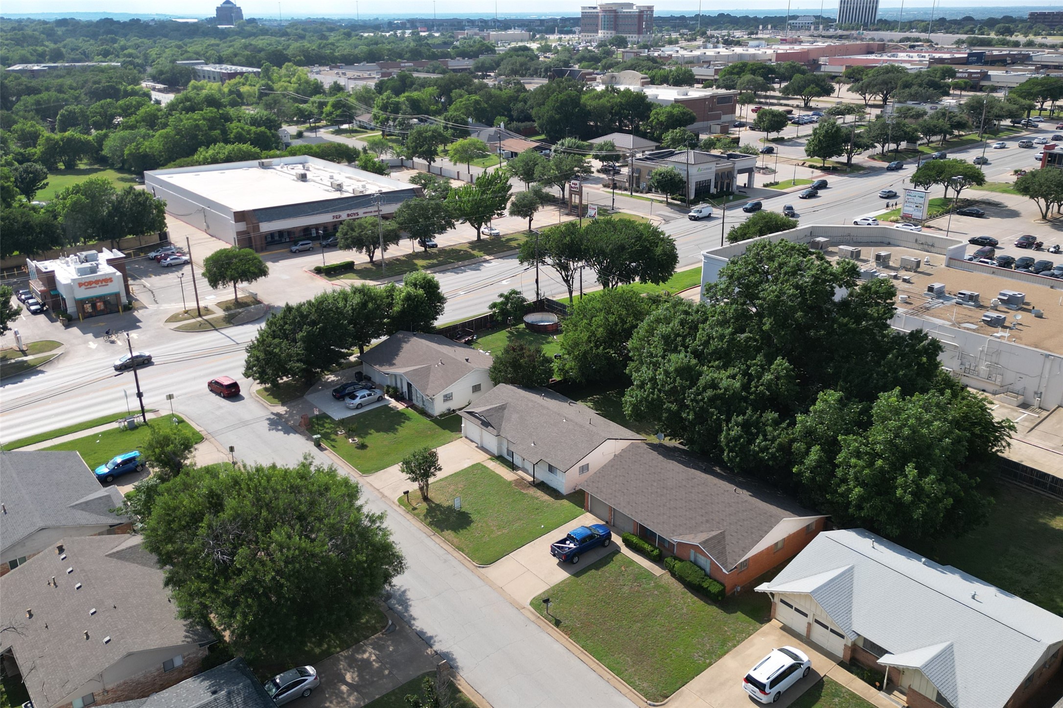 903 Woodbrook Street Arlington TX 76011