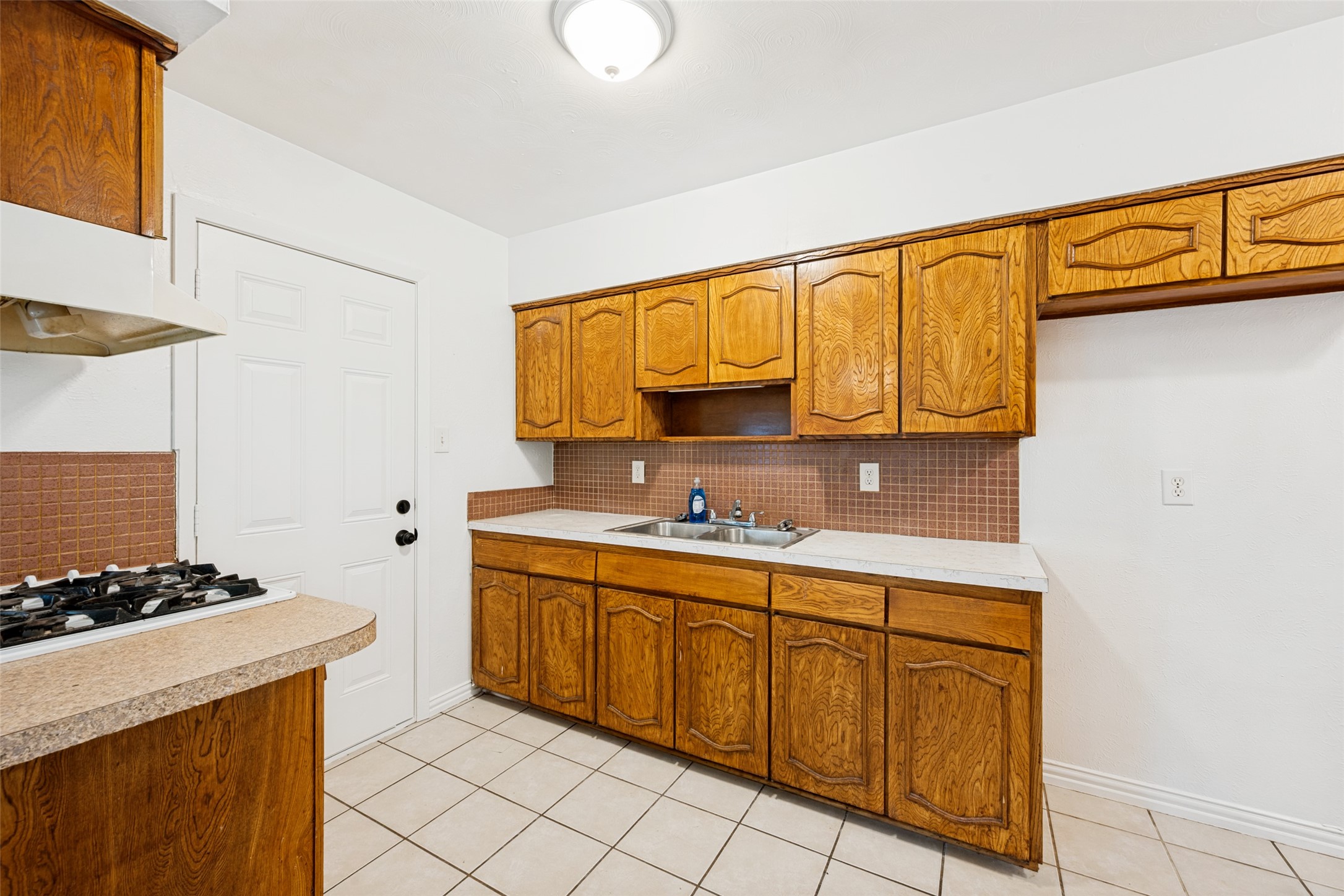 903 Woodbrook Street Arlington TX 76011