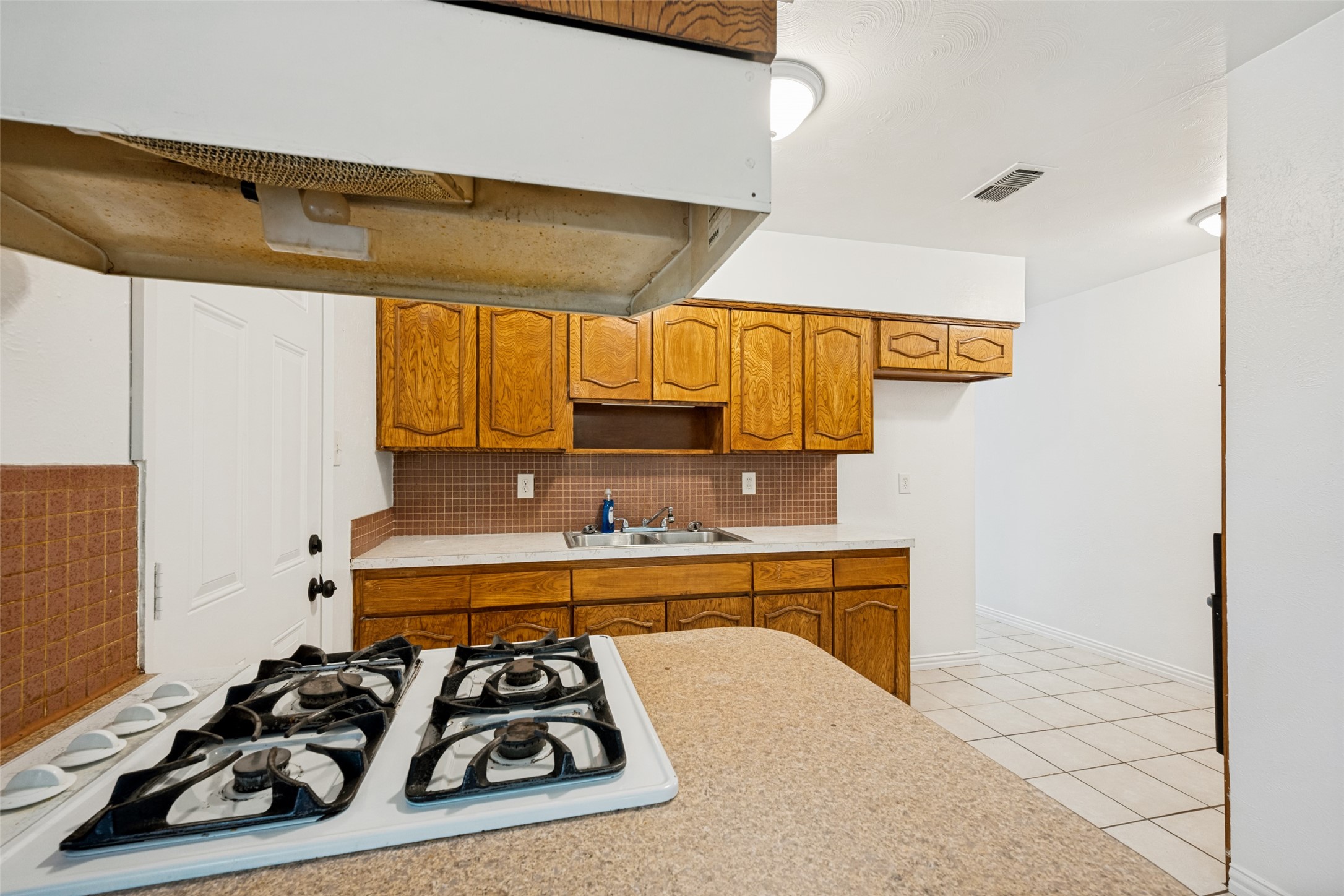 903 Woodbrook Street Arlington TX 76011