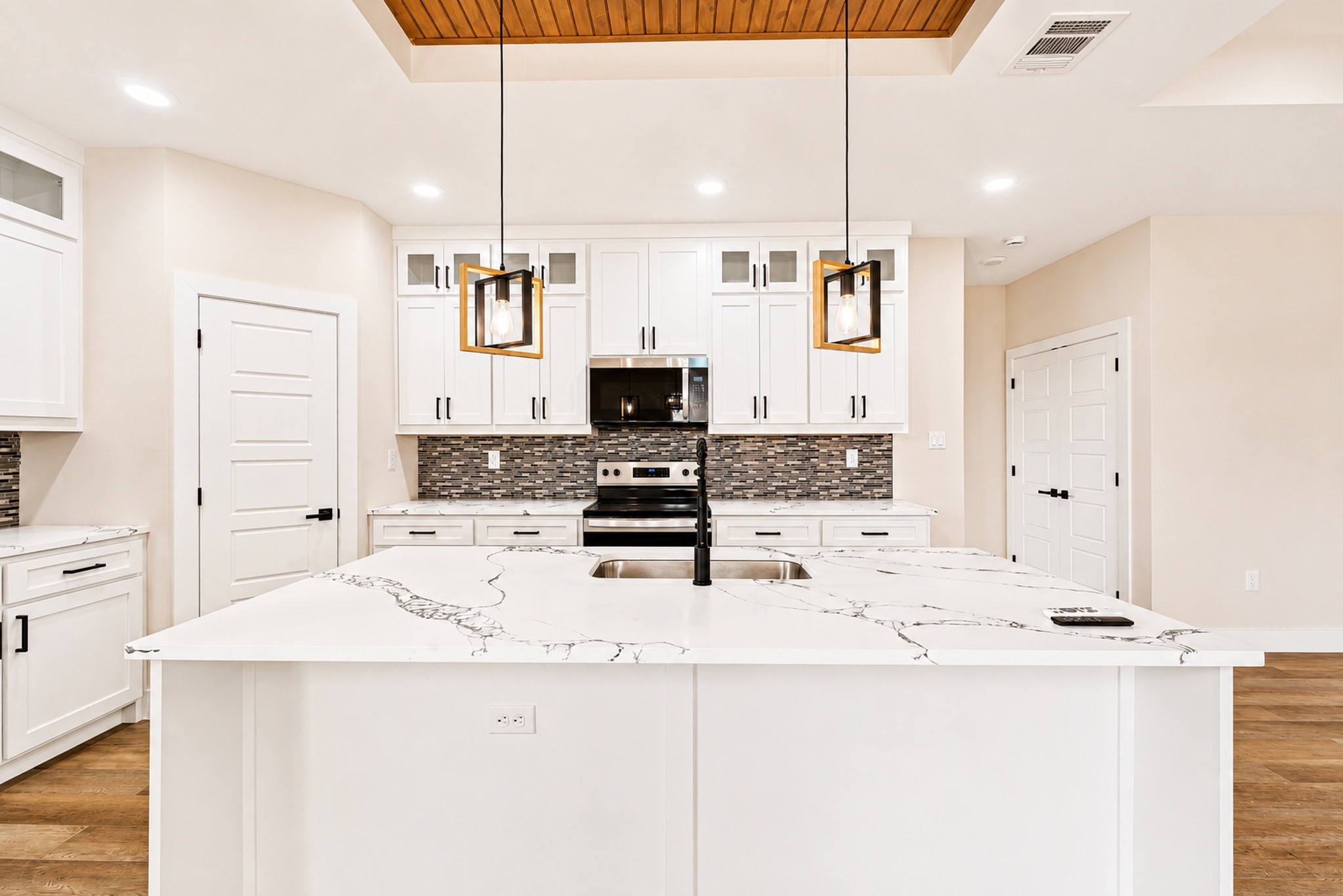 5847 Black Pine Circle Granbury TX 76048