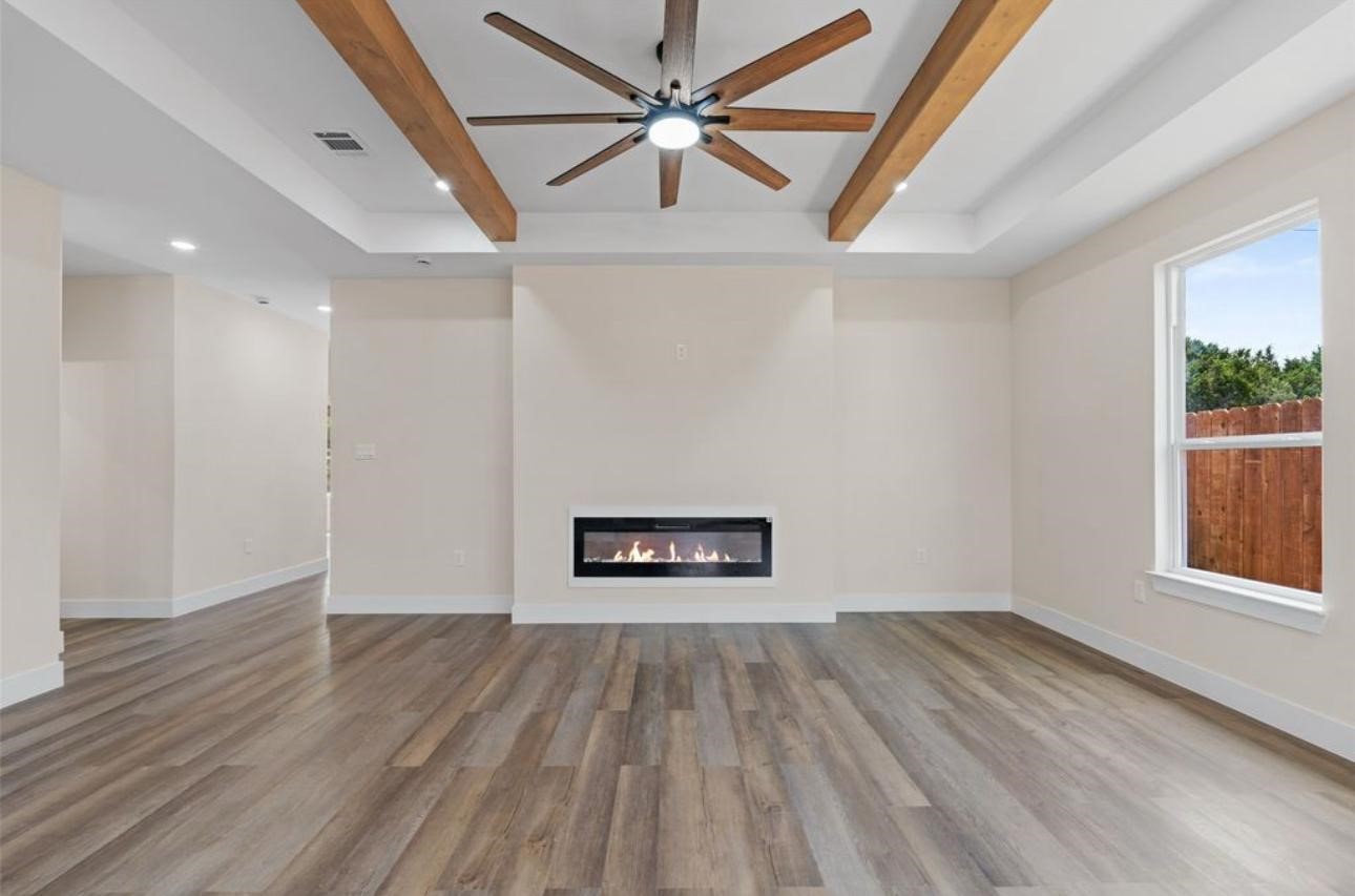 5847 Black Pine Circle Granbury TX 76048