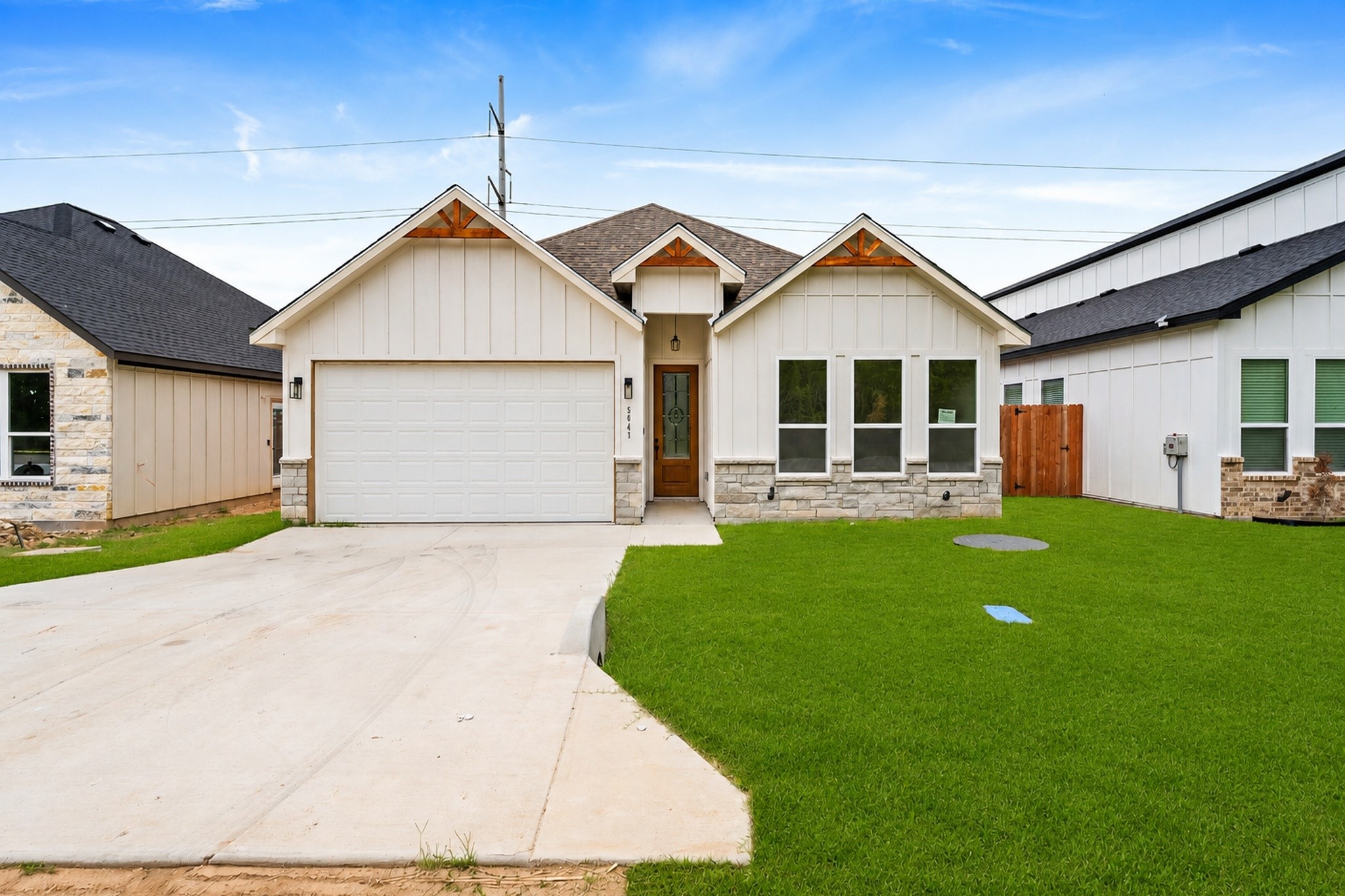 5847 Black Pine Circle Granbury TX 76048