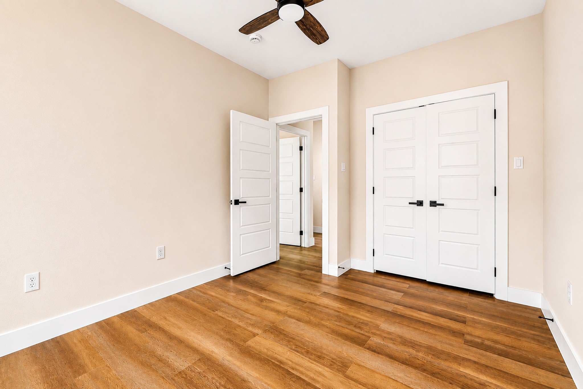 5847 Black Pine Circle Granbury TX 76048