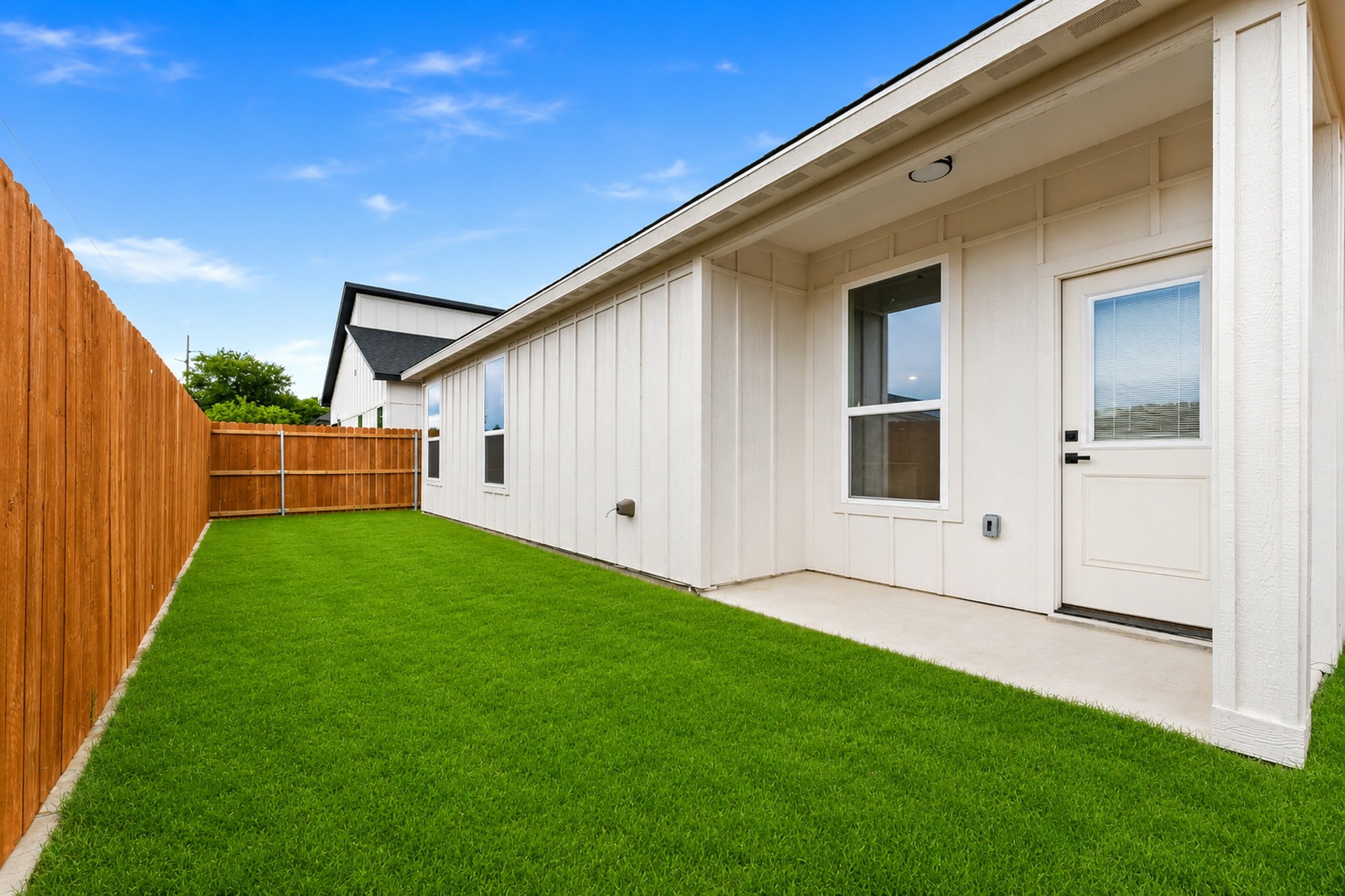 5847 Black Pine Circle Granbury TX 76048