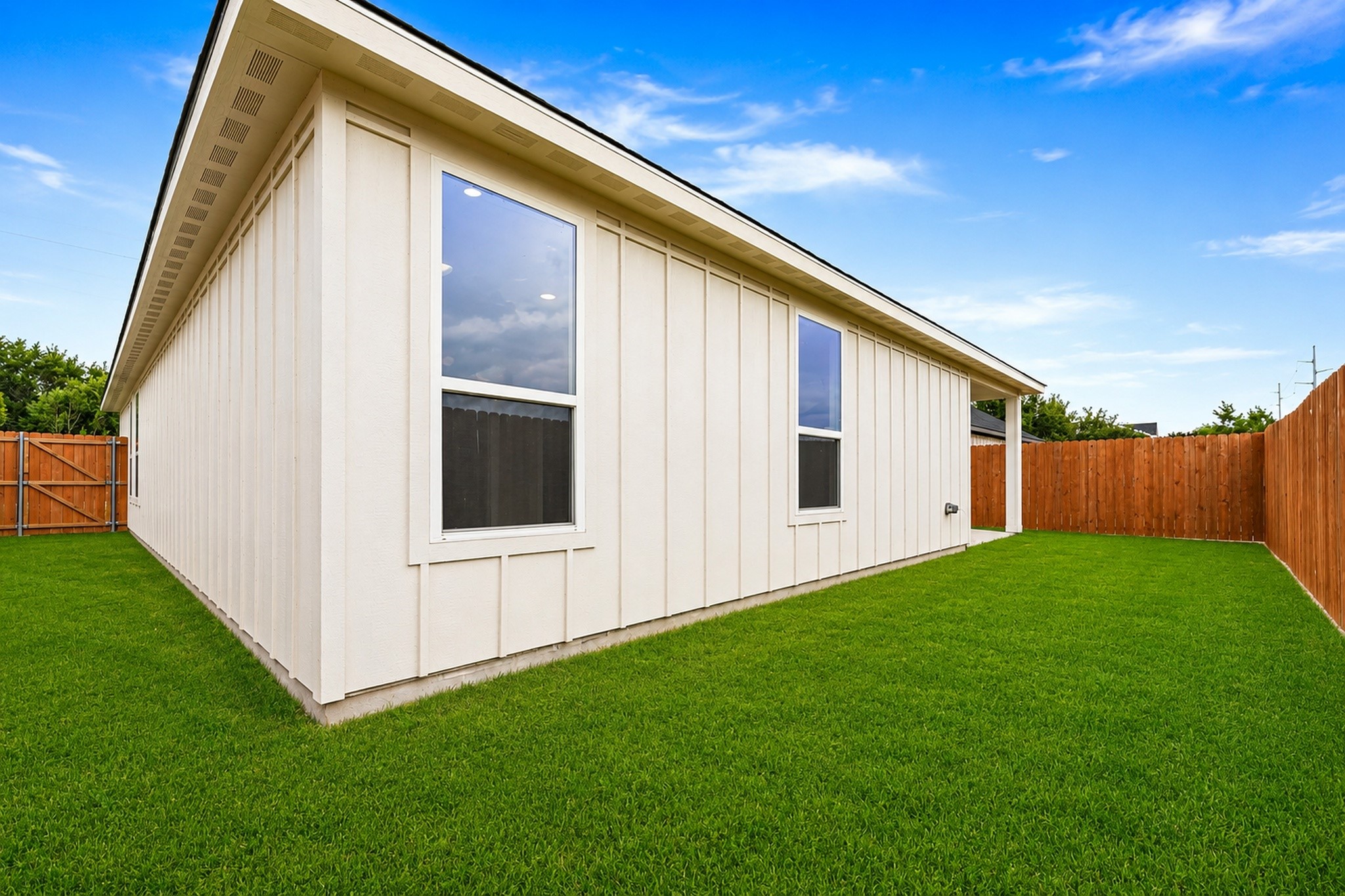 5847 Black Pine Circle Granbury TX 76048