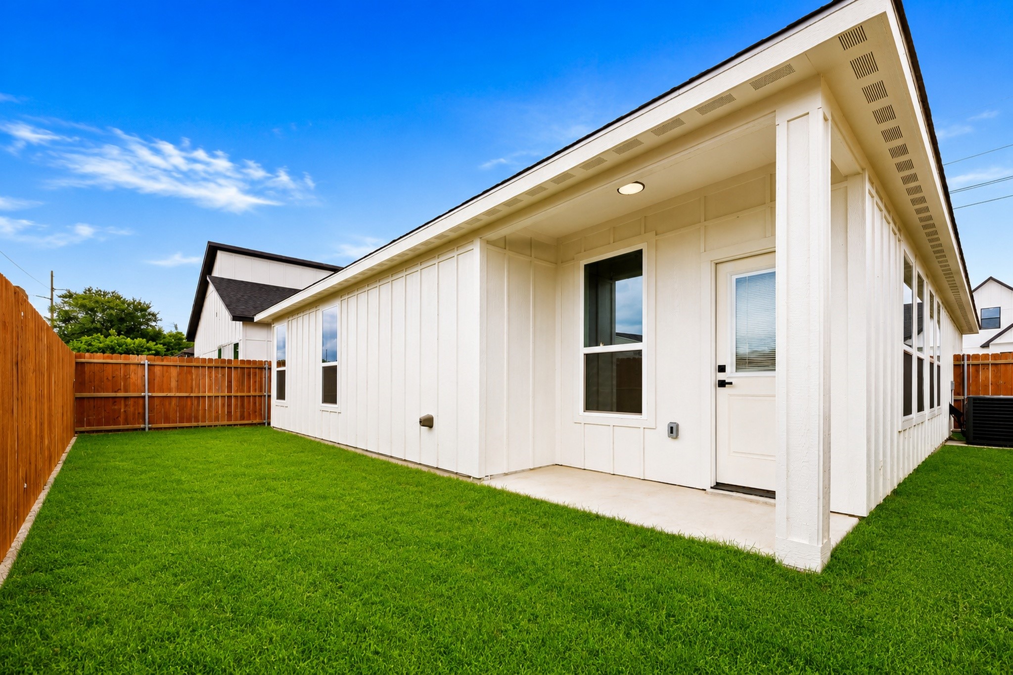 5847 Black Pine Circle Granbury TX 76048