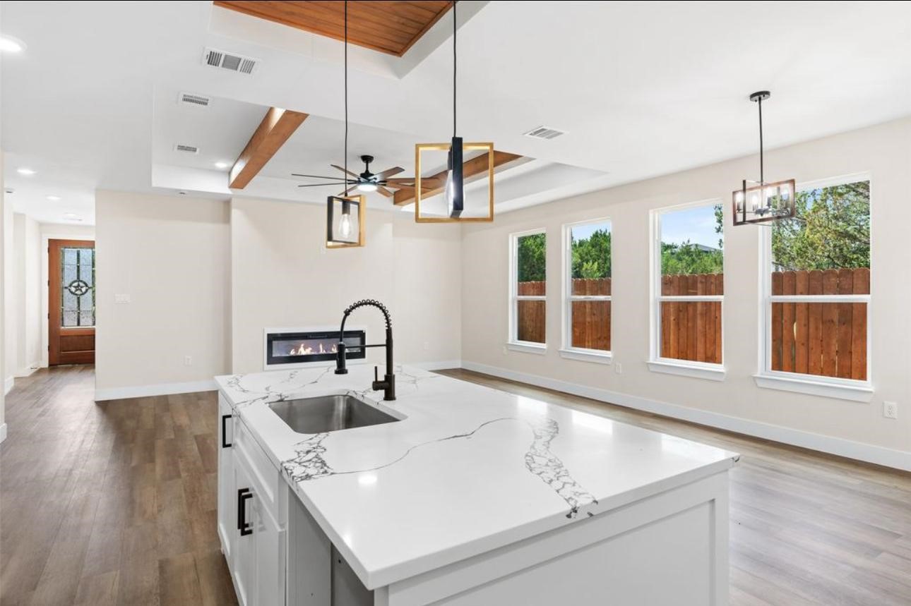 5847 Black Pine Circle Granbury TX 76048