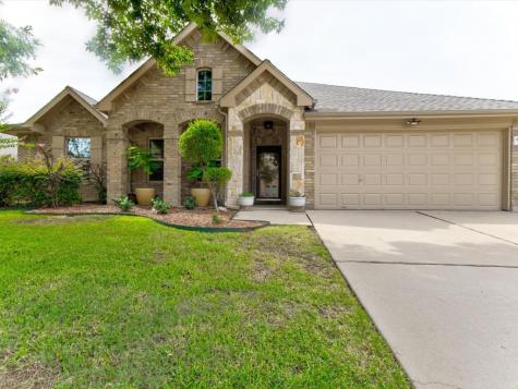 4004 Wildbriar Lane Mansfield TX 76063