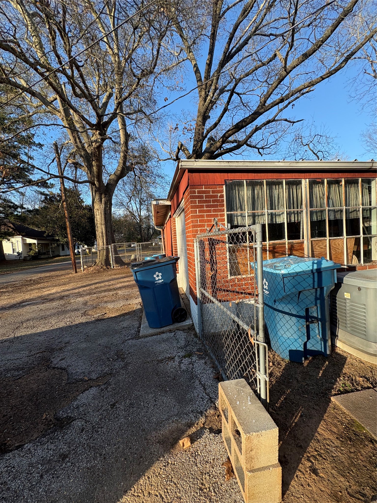 1800 Louisiana Marshall TX 75672