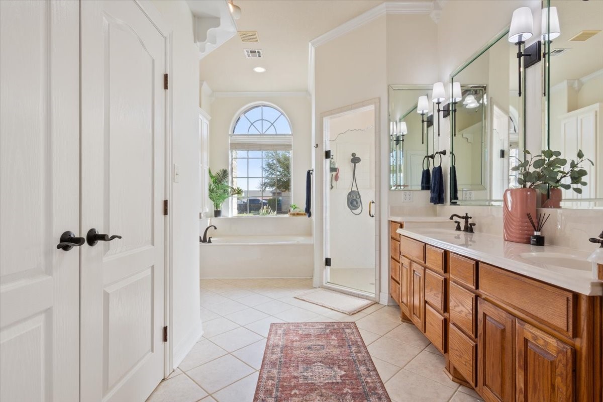 936 Queen Elizabeth Drive Waco TX 76657