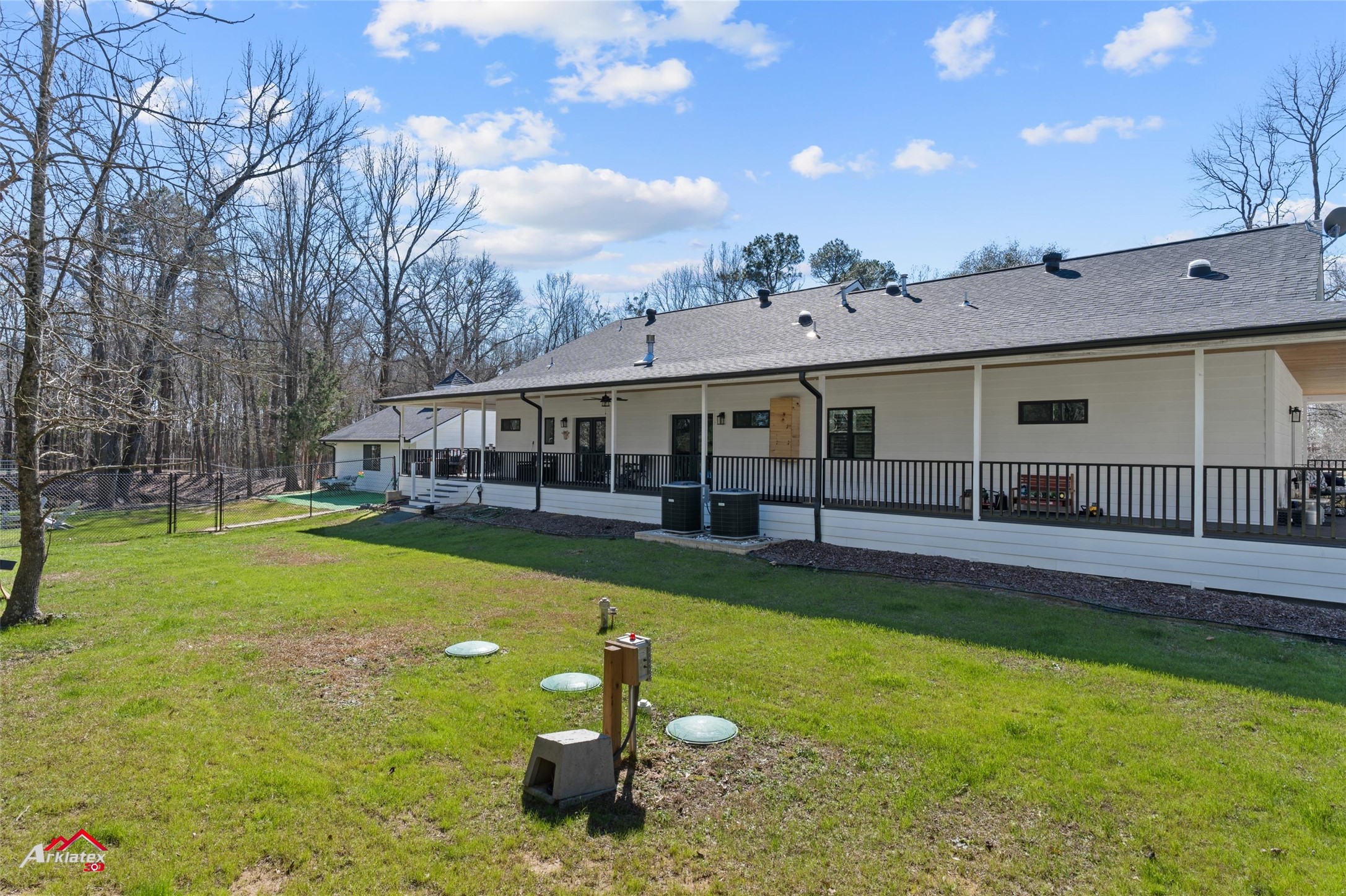 6270 N Us Highway 259 Naples TX 75568