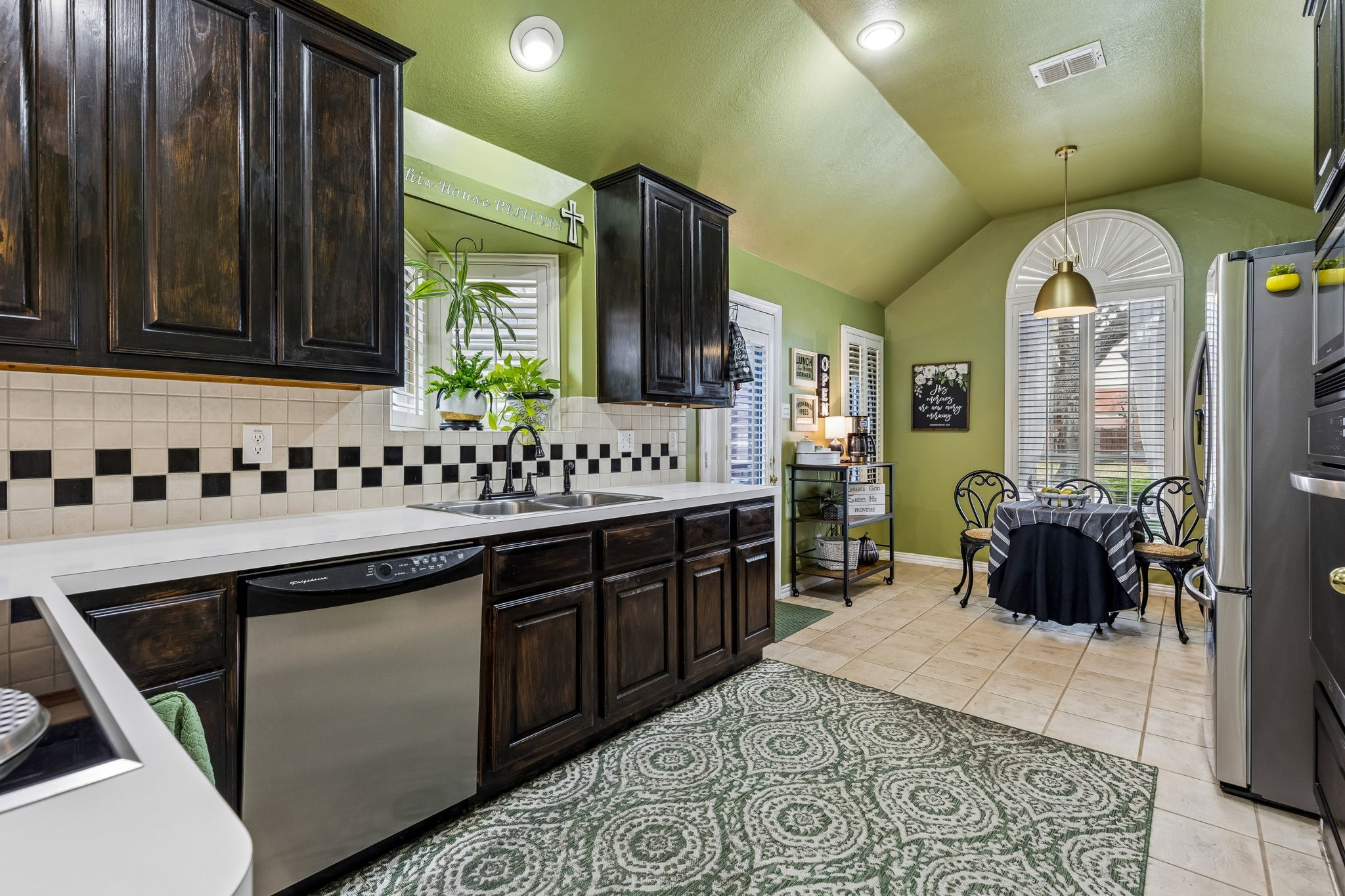 2136 Pritchard Drive Grapevine TX 76051