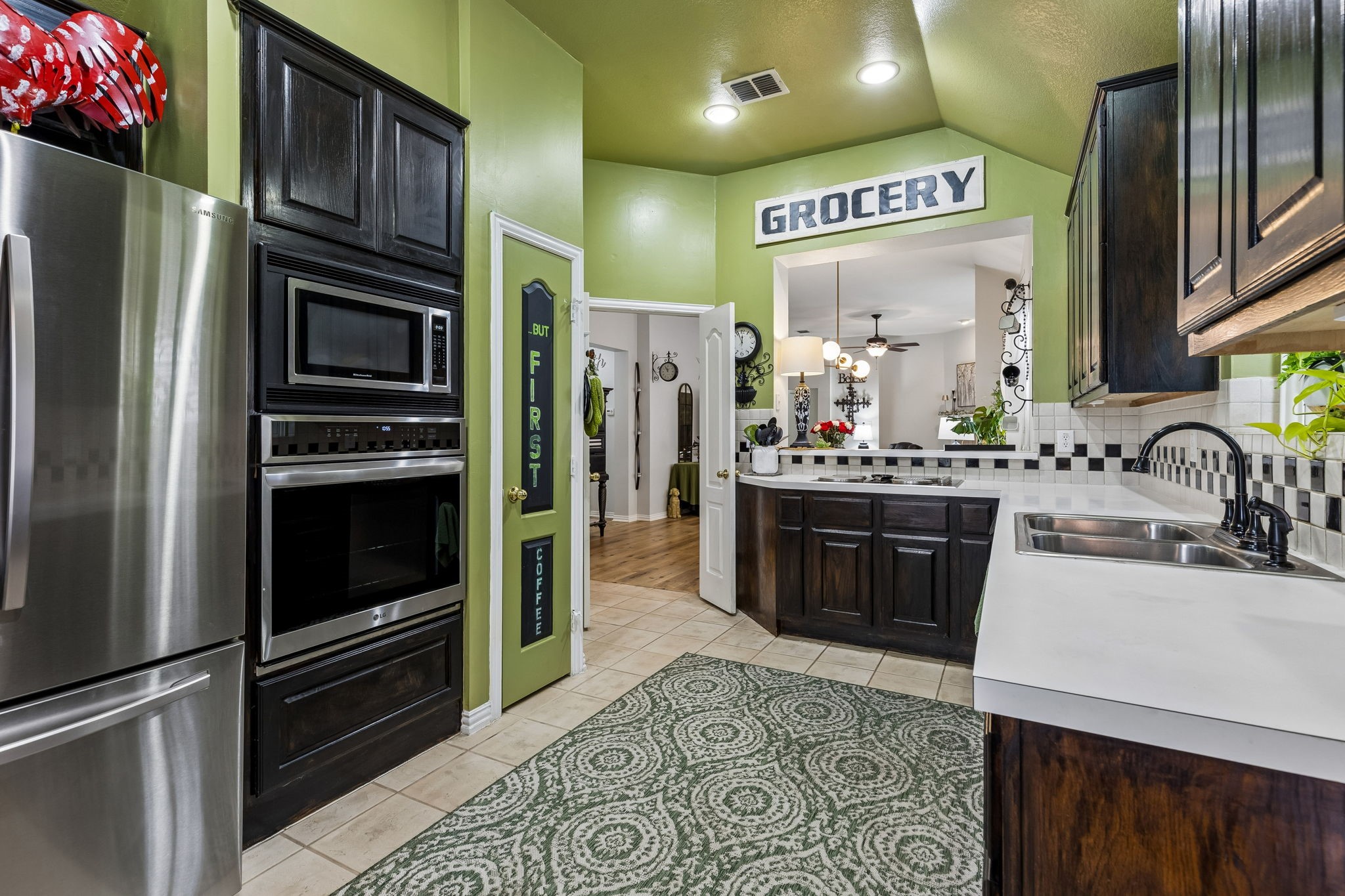 2136 Pritchard Drive Grapevine TX 76051