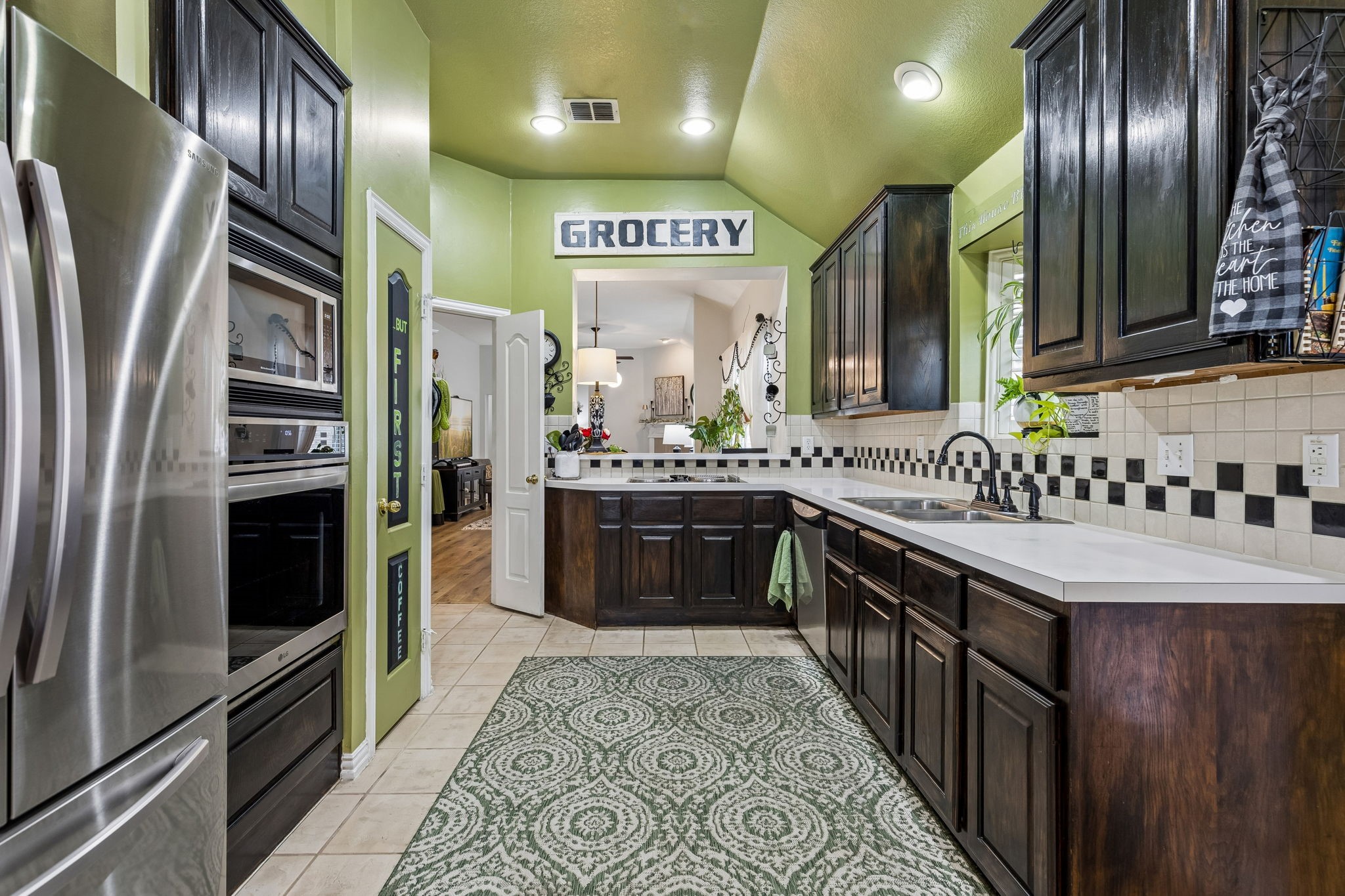 2136 Pritchard Drive Grapevine TX 76051