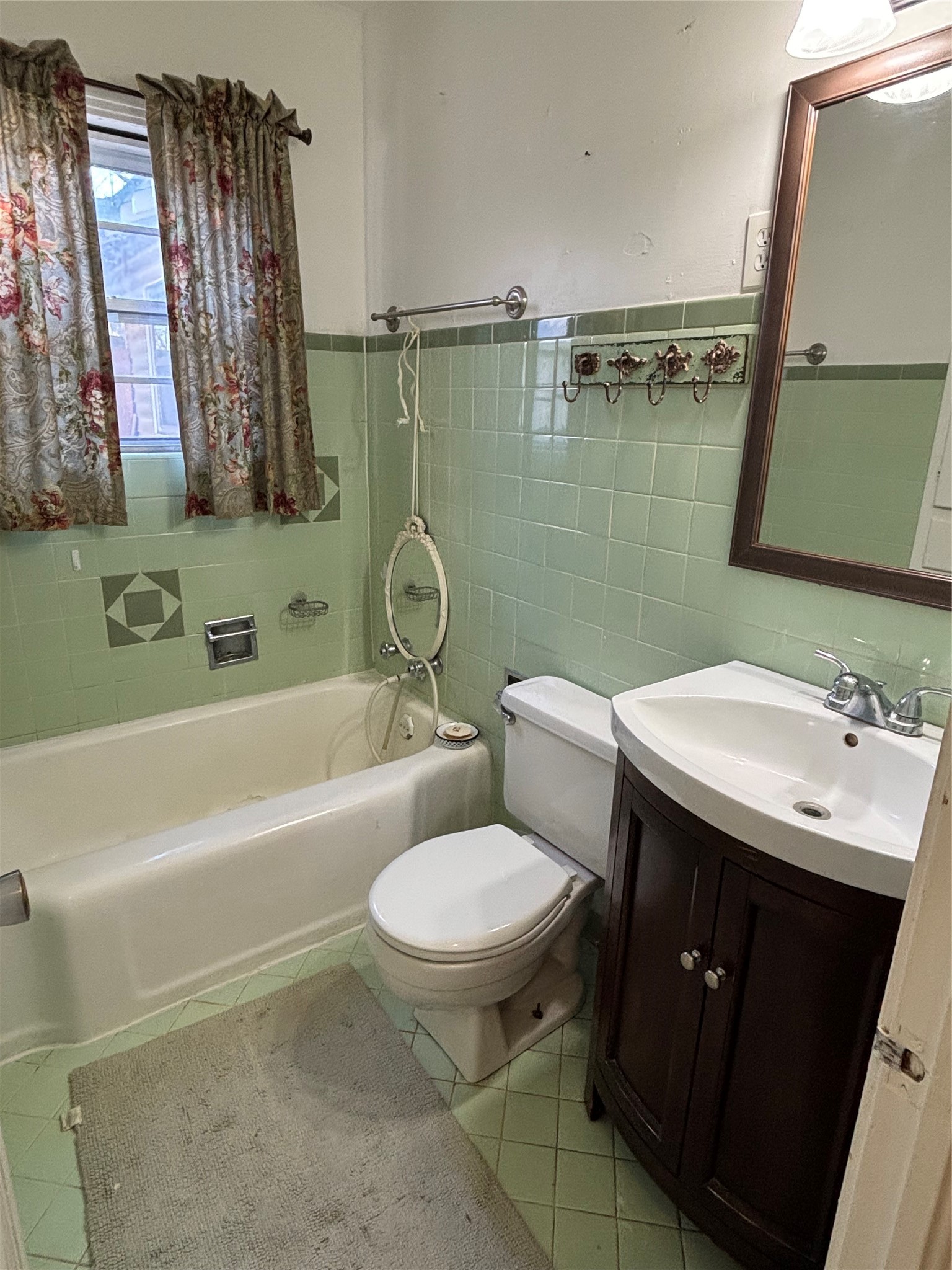 4108 Earl Street Haltom City TX 76111