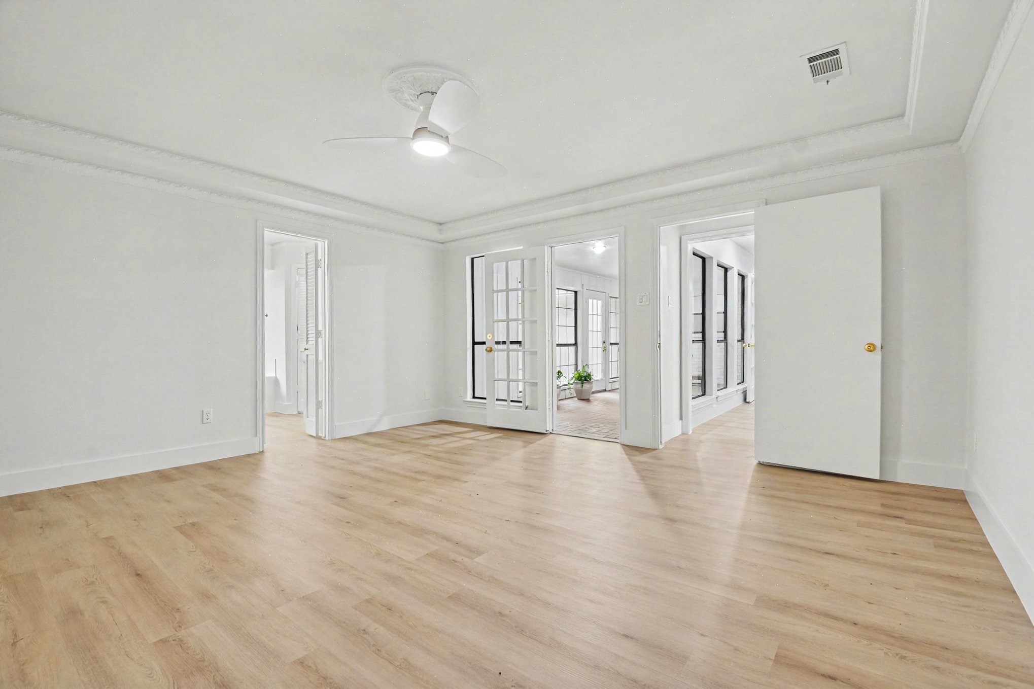 1702 Surrey Court Garland TX 75043