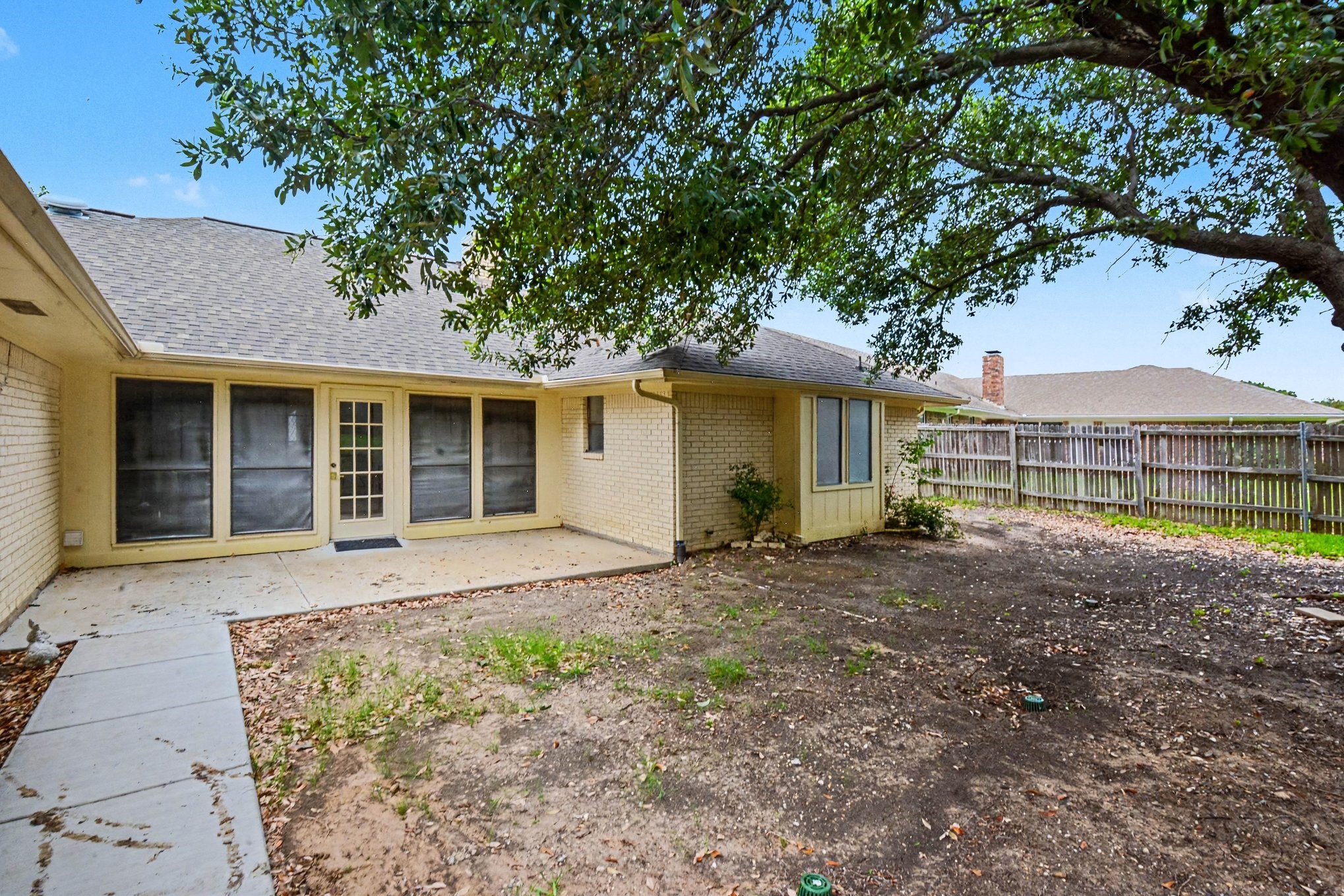 1702 Surrey Court Garland TX 75043