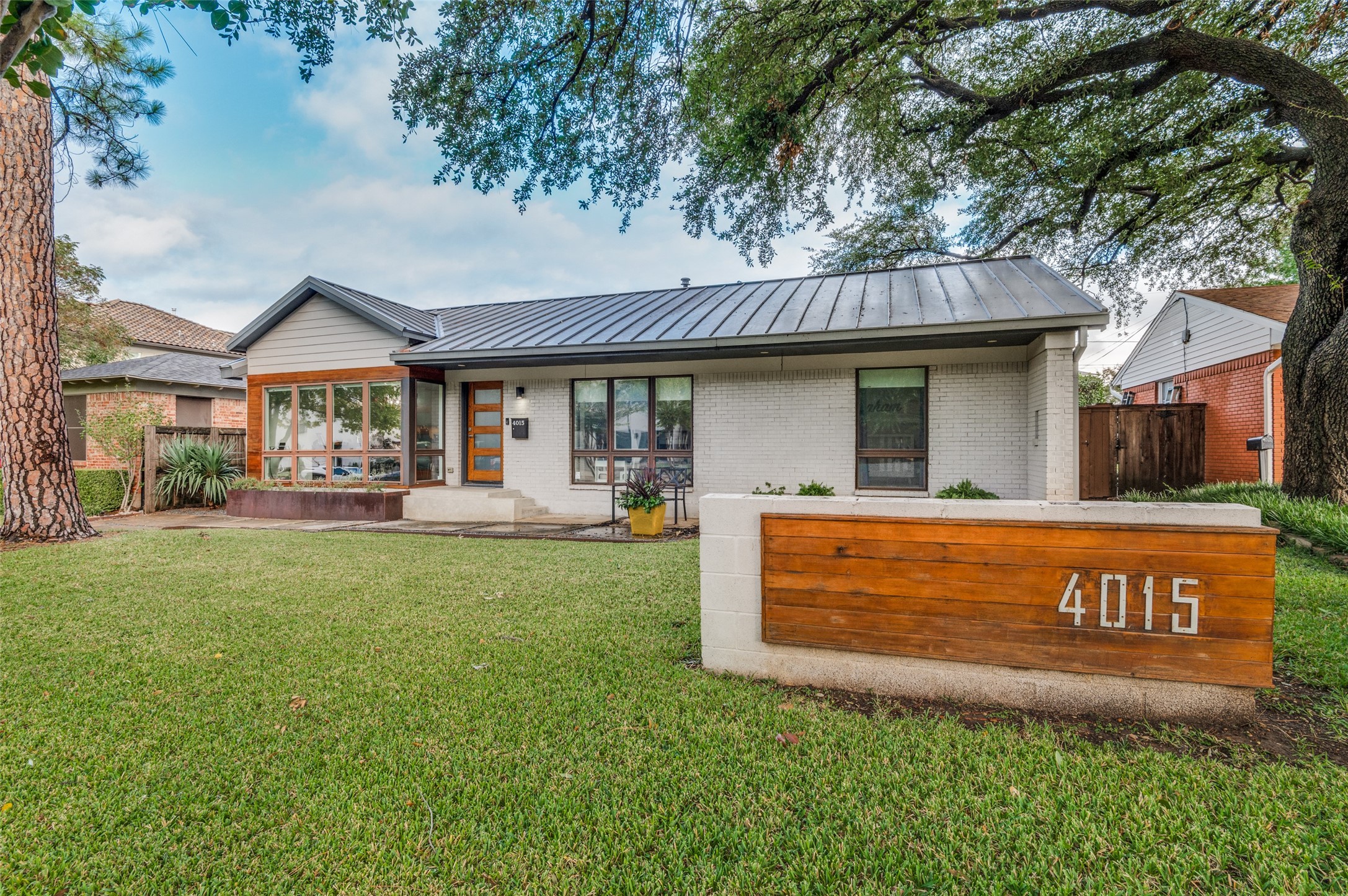 4015 Lively Lane Dallas TX 75220