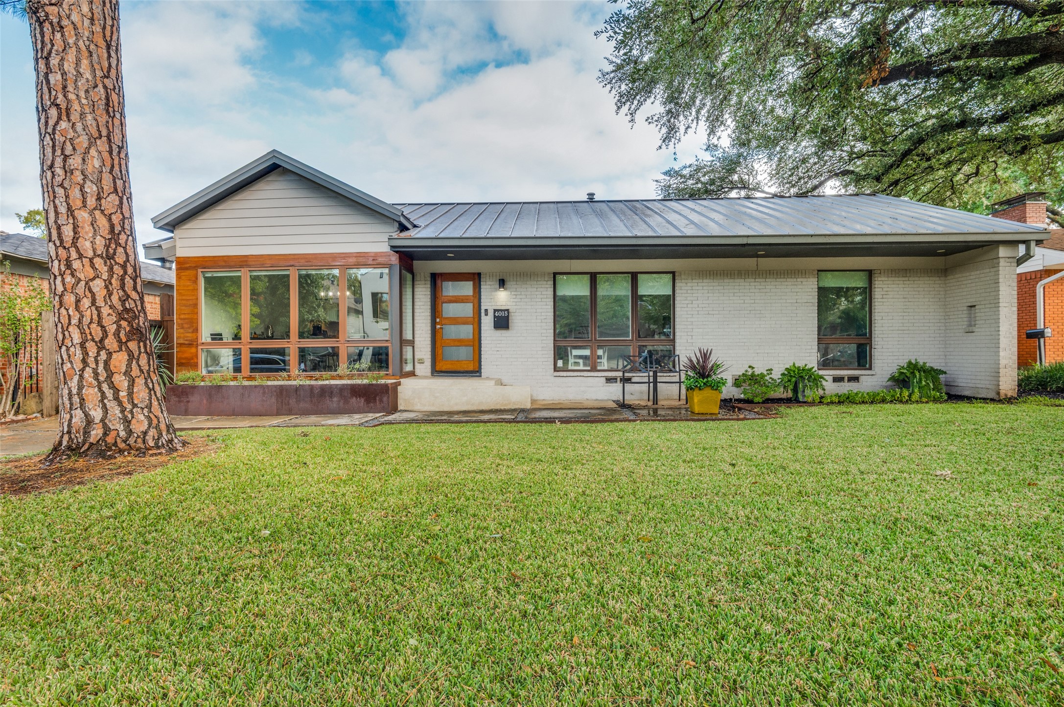 4015 Lively Lane Dallas TX 75220