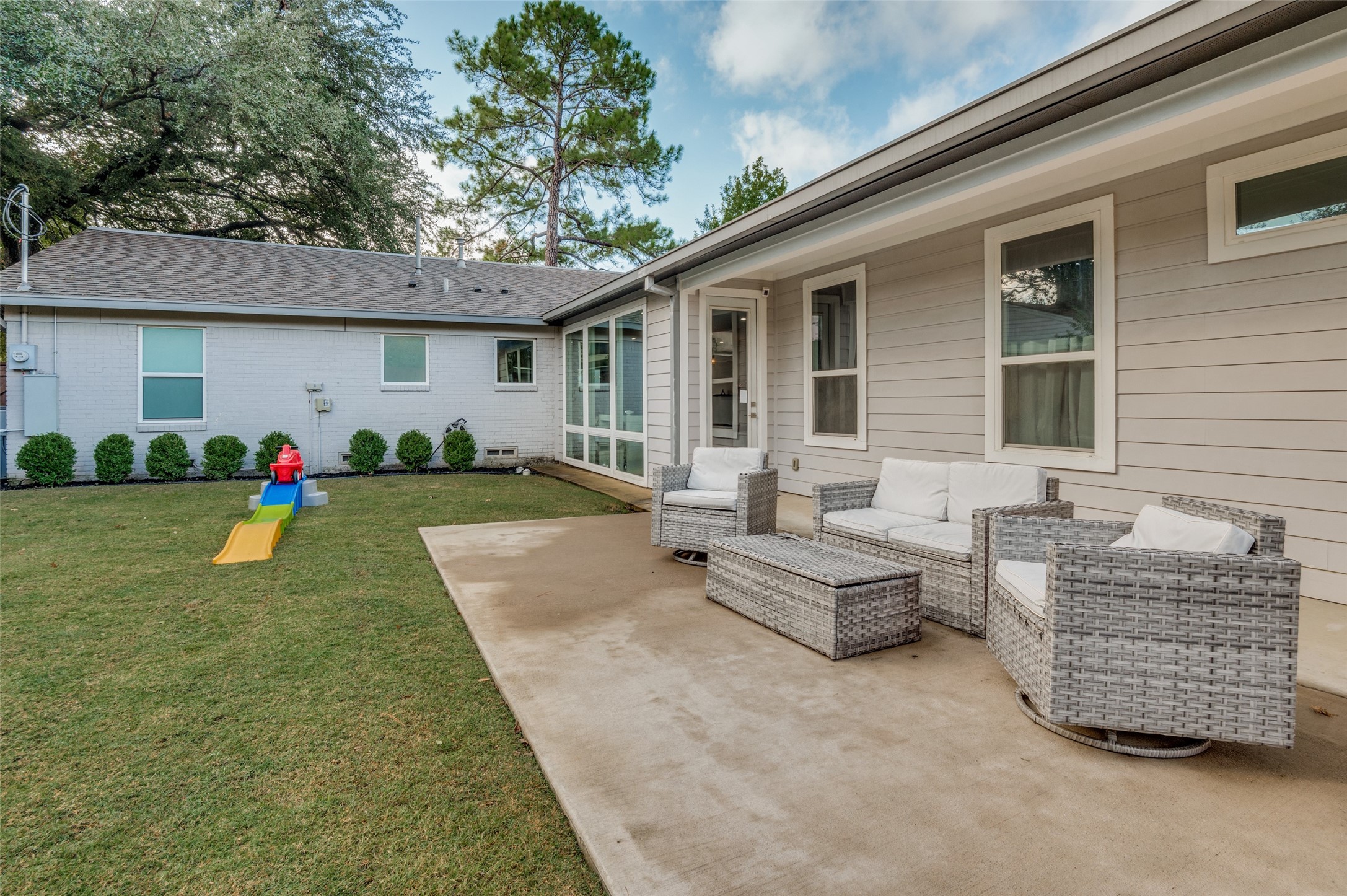 4015 Lively Lane Dallas TX 75220