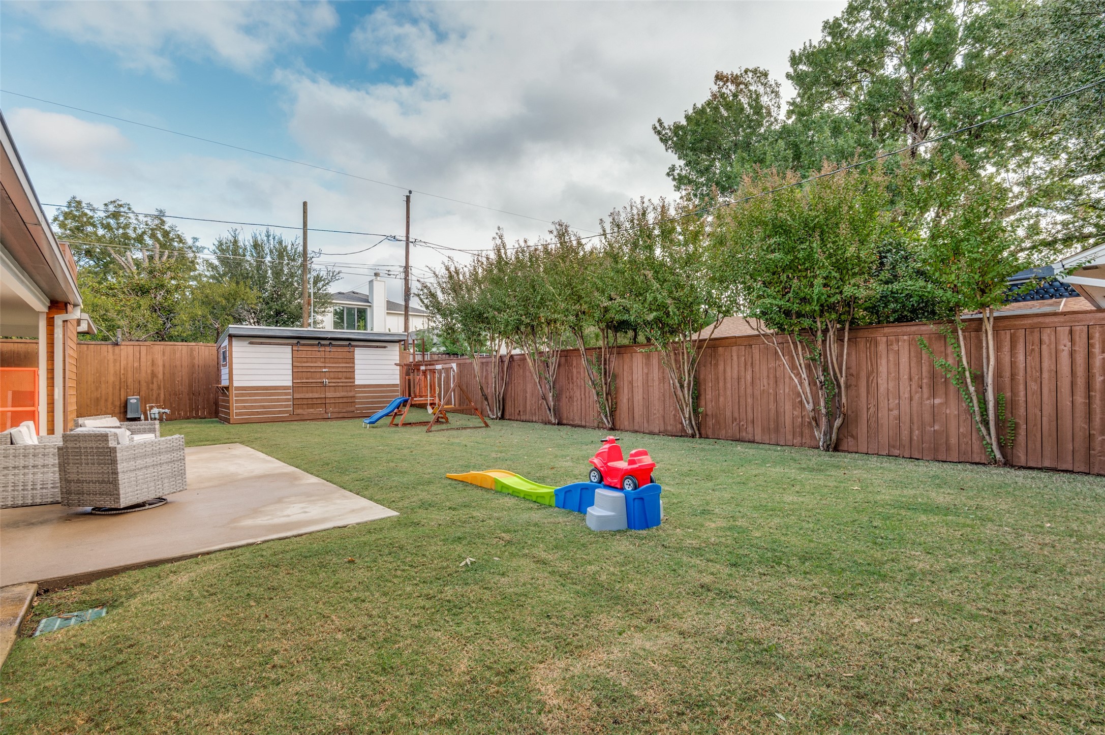 4015 Lively Lane Dallas TX 75220
