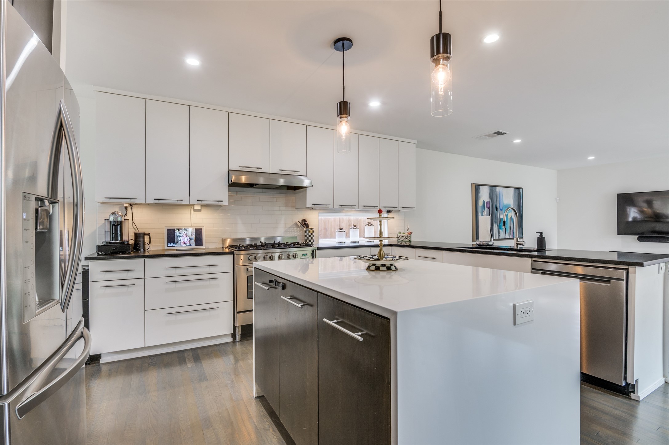 4015 Lively Lane Dallas TX 75220