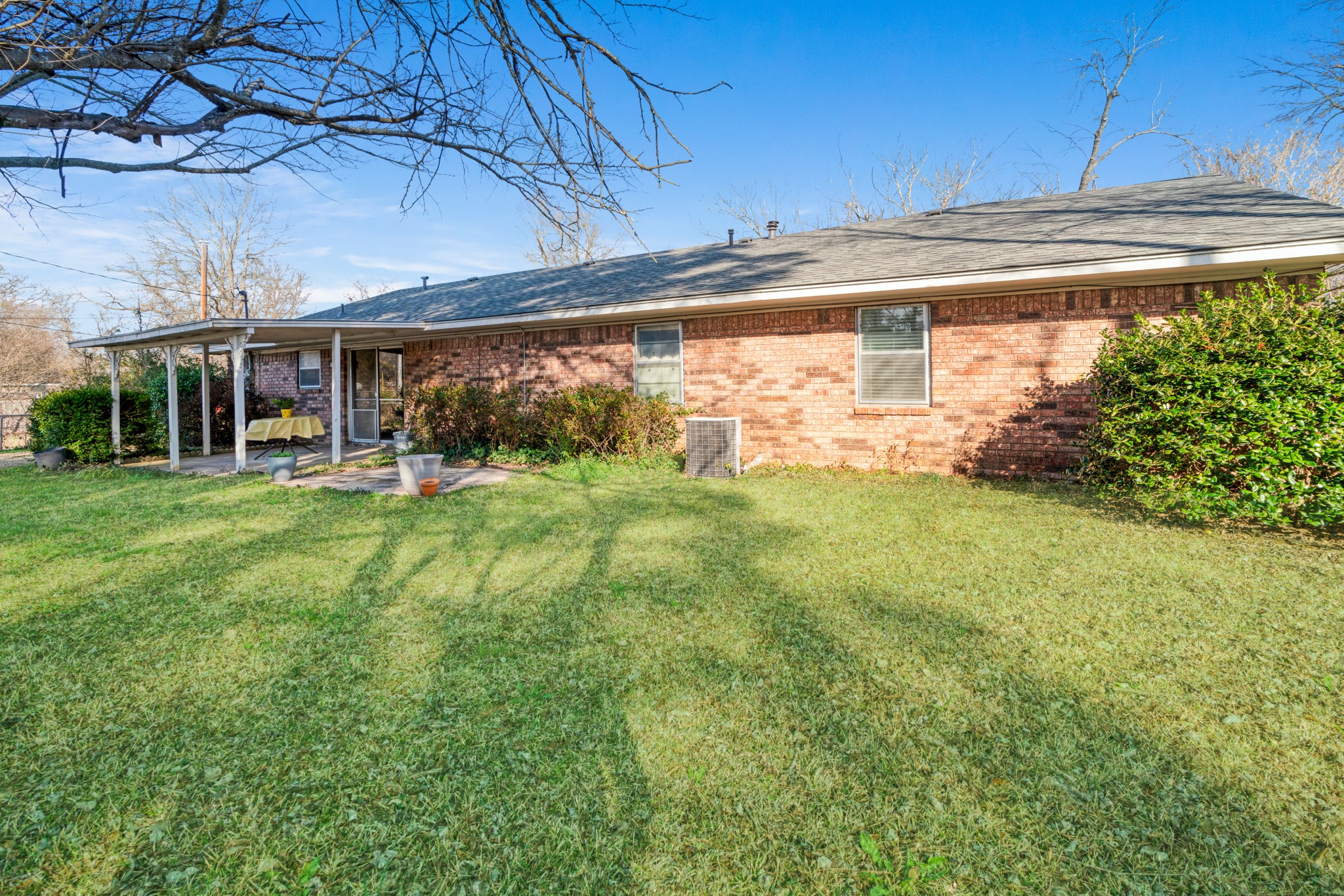 410 S Bois Darc Street Blossom TX 75416