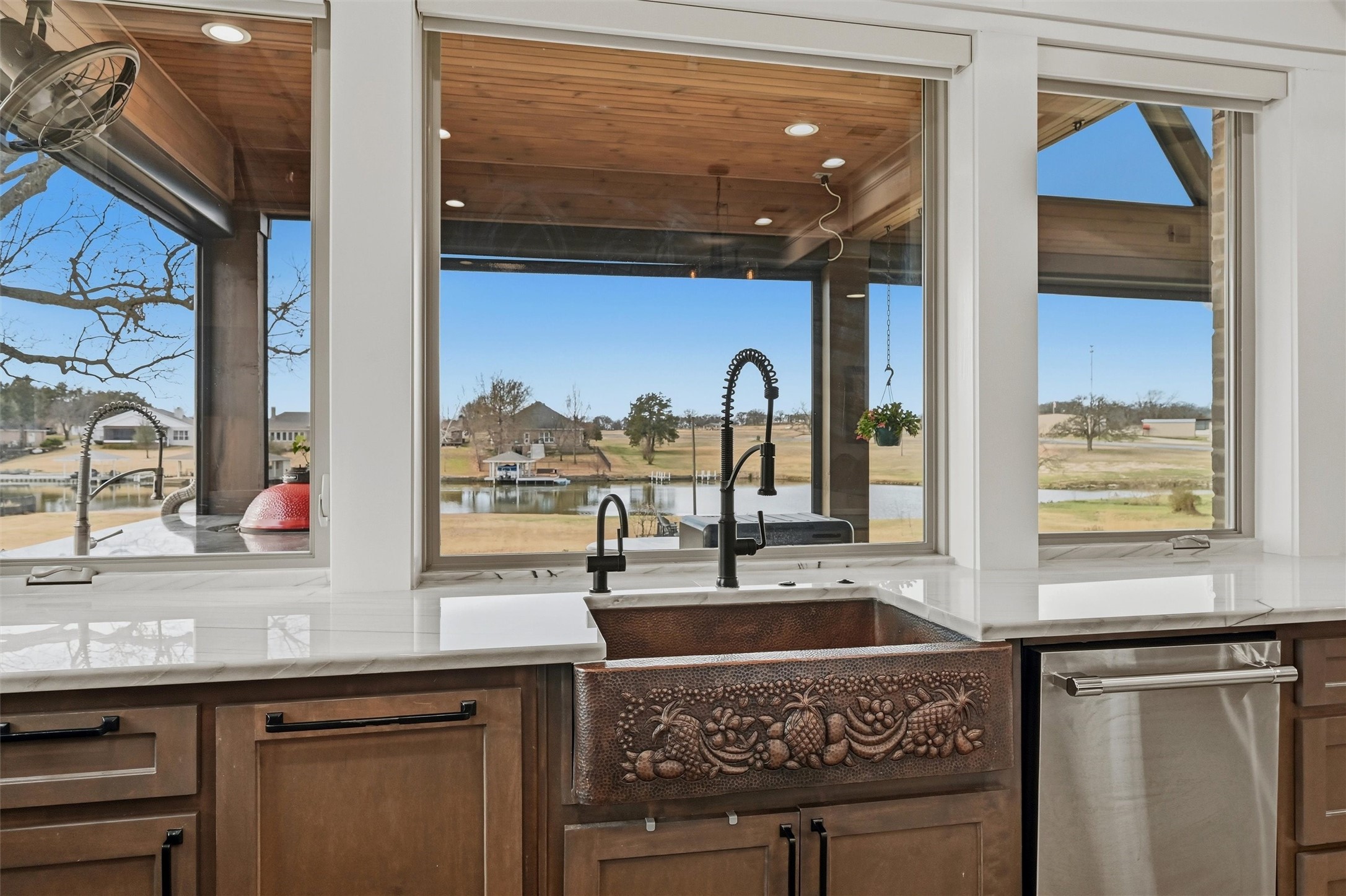 613 Kiowa Drive W Lake Kiowa TX 76240