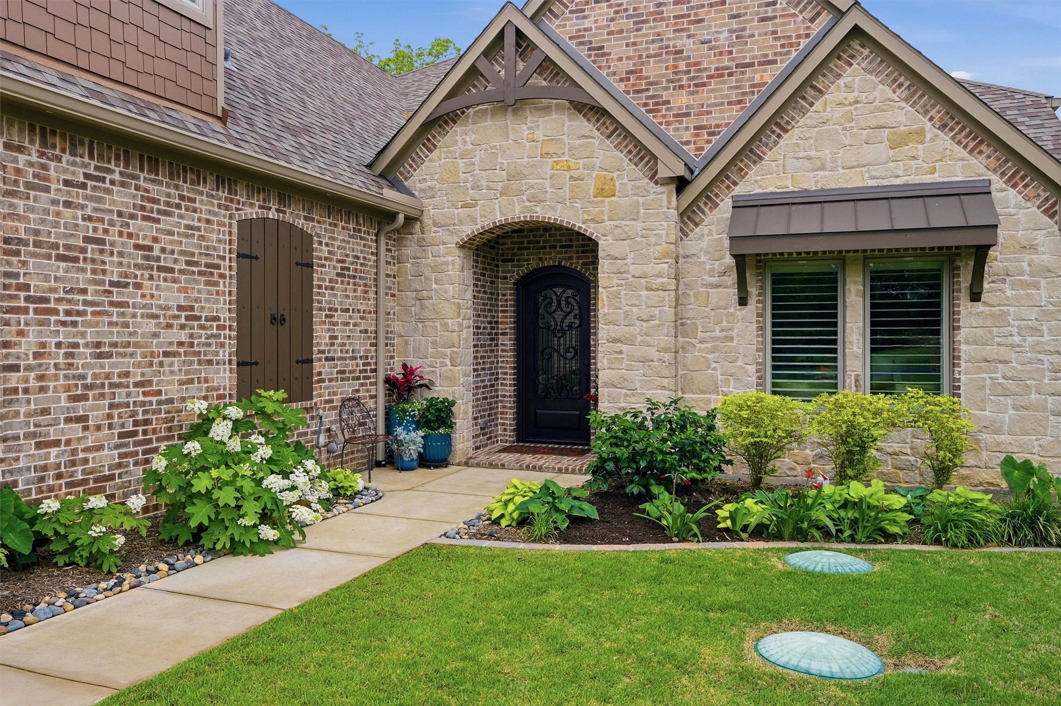 613 Kiowa Drive W Lake Kiowa TX 76240