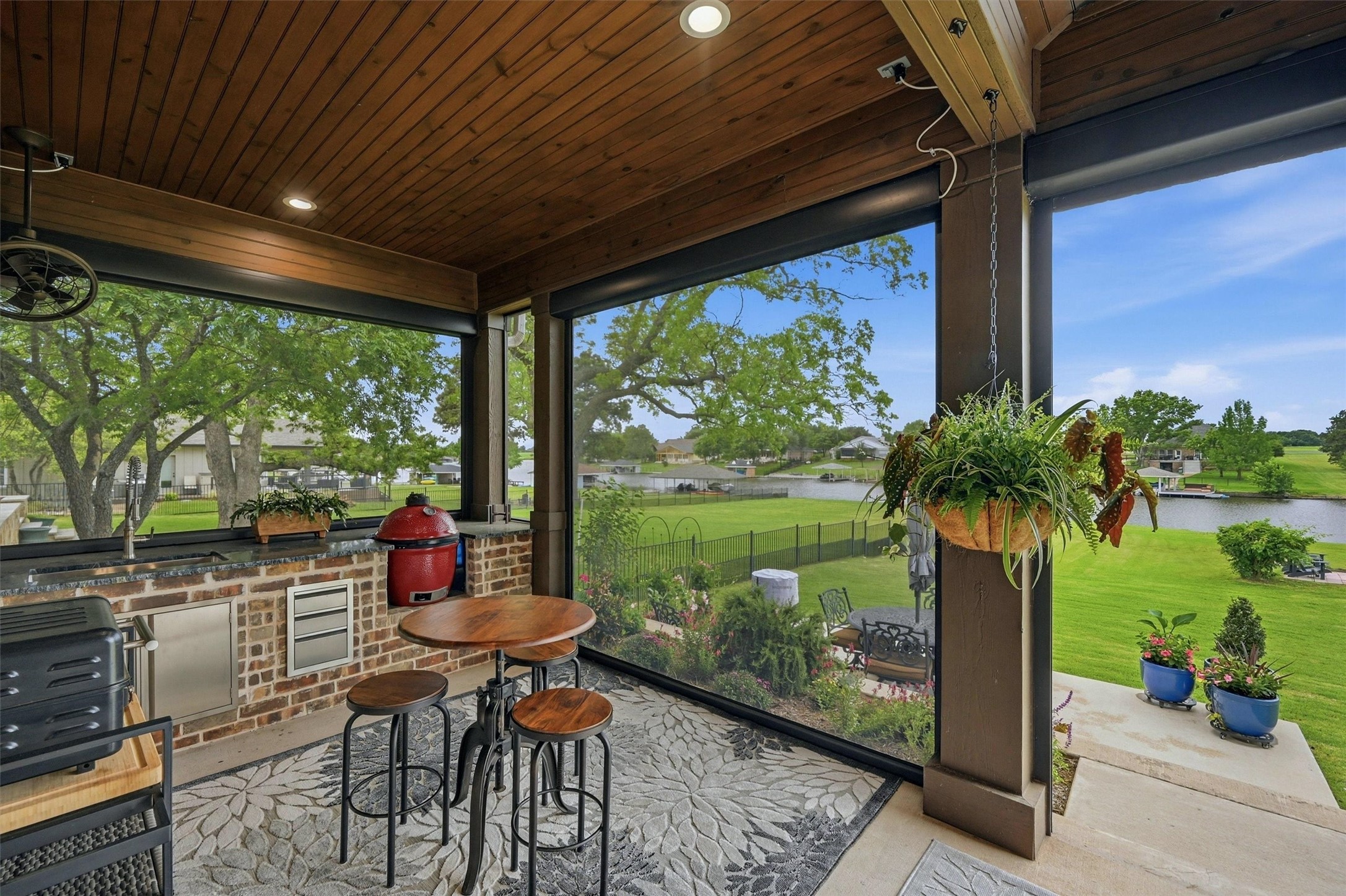 613 Kiowa Drive W Lake Kiowa TX 76240