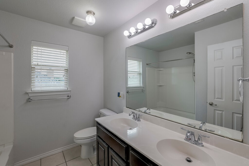 1046 Chandler Street Kennedale TX 76060
