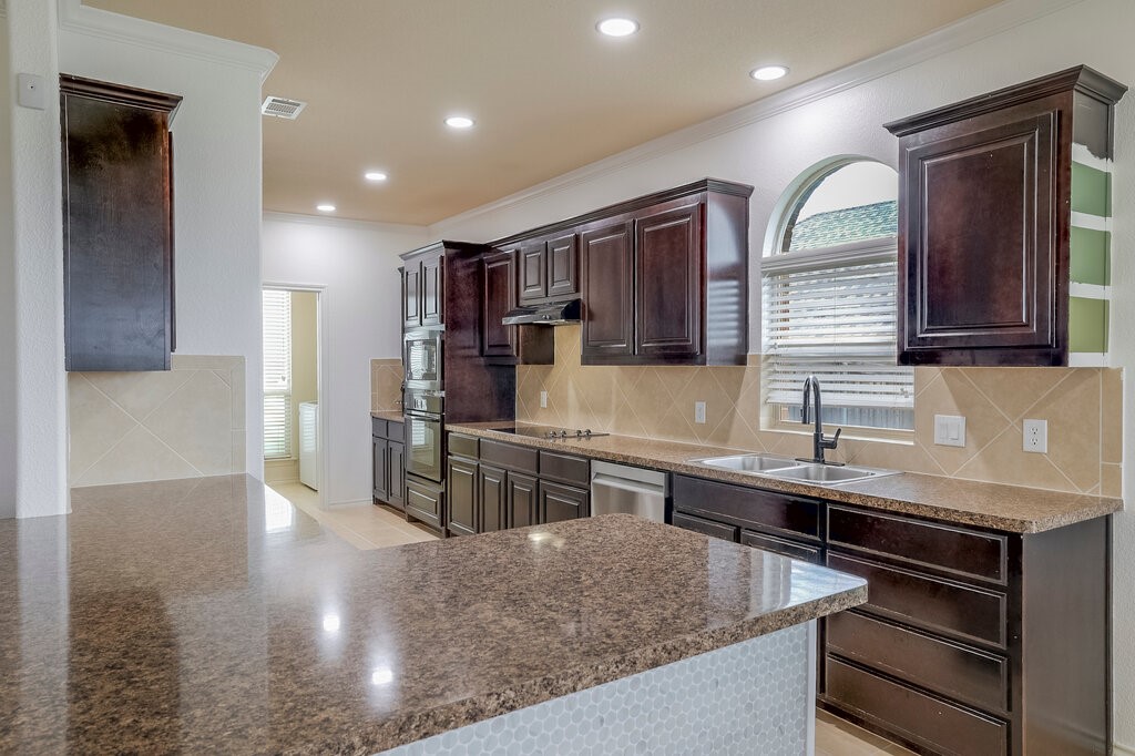 1046 Chandler Street Kennedale TX 76060